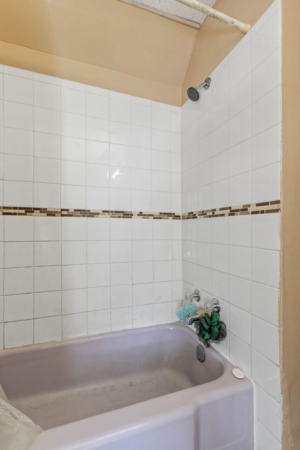 454 Sherburne Avenue Property Photo 25