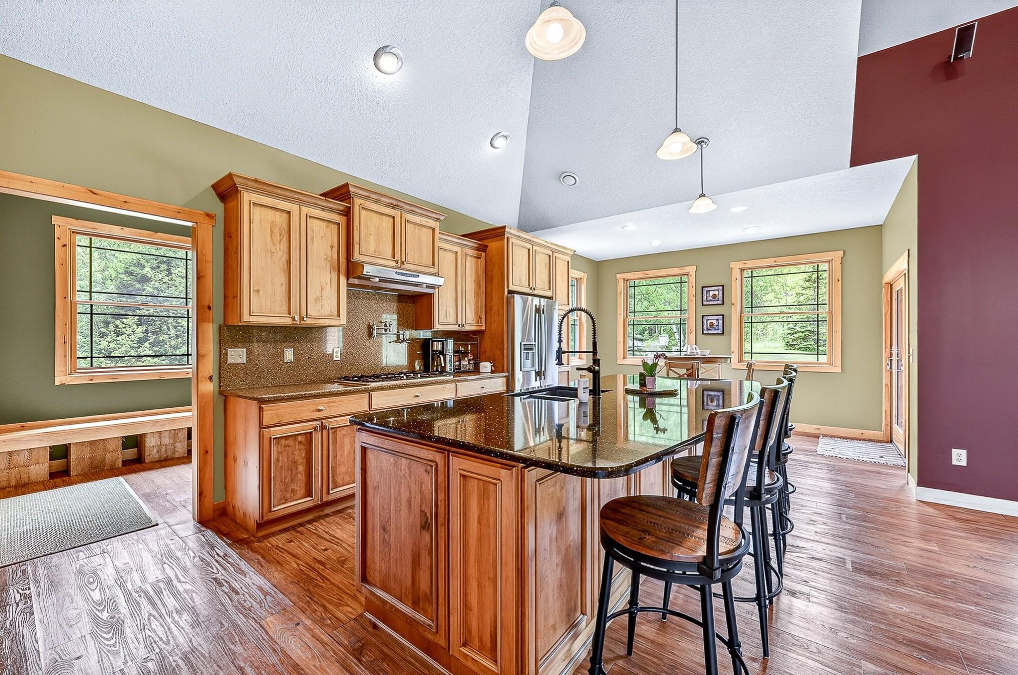 28 Quincy Drive Property Photo 6