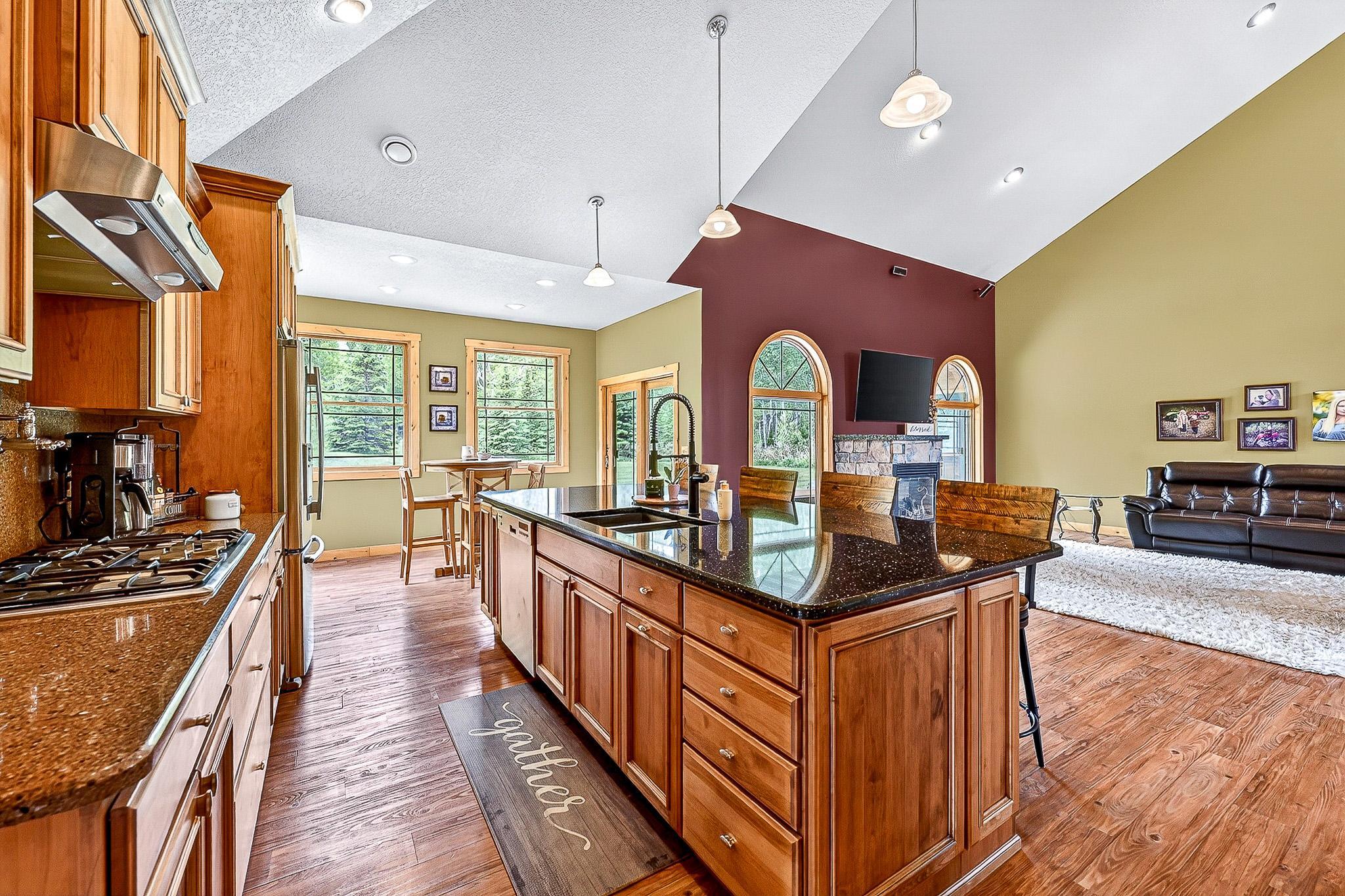 28 Quincy Drive Property Photo 8