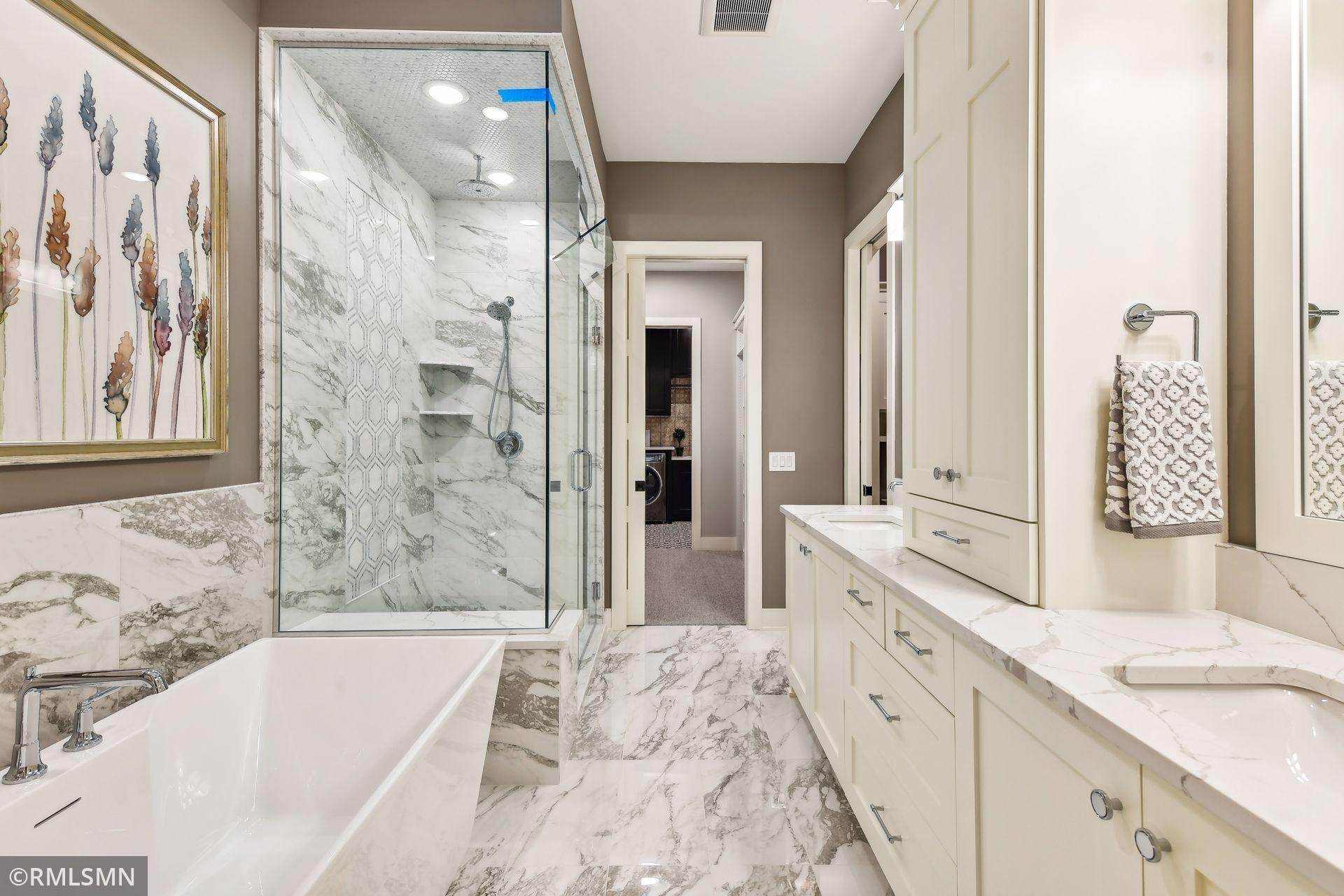 1230 Greenway Pass Property Photo 12