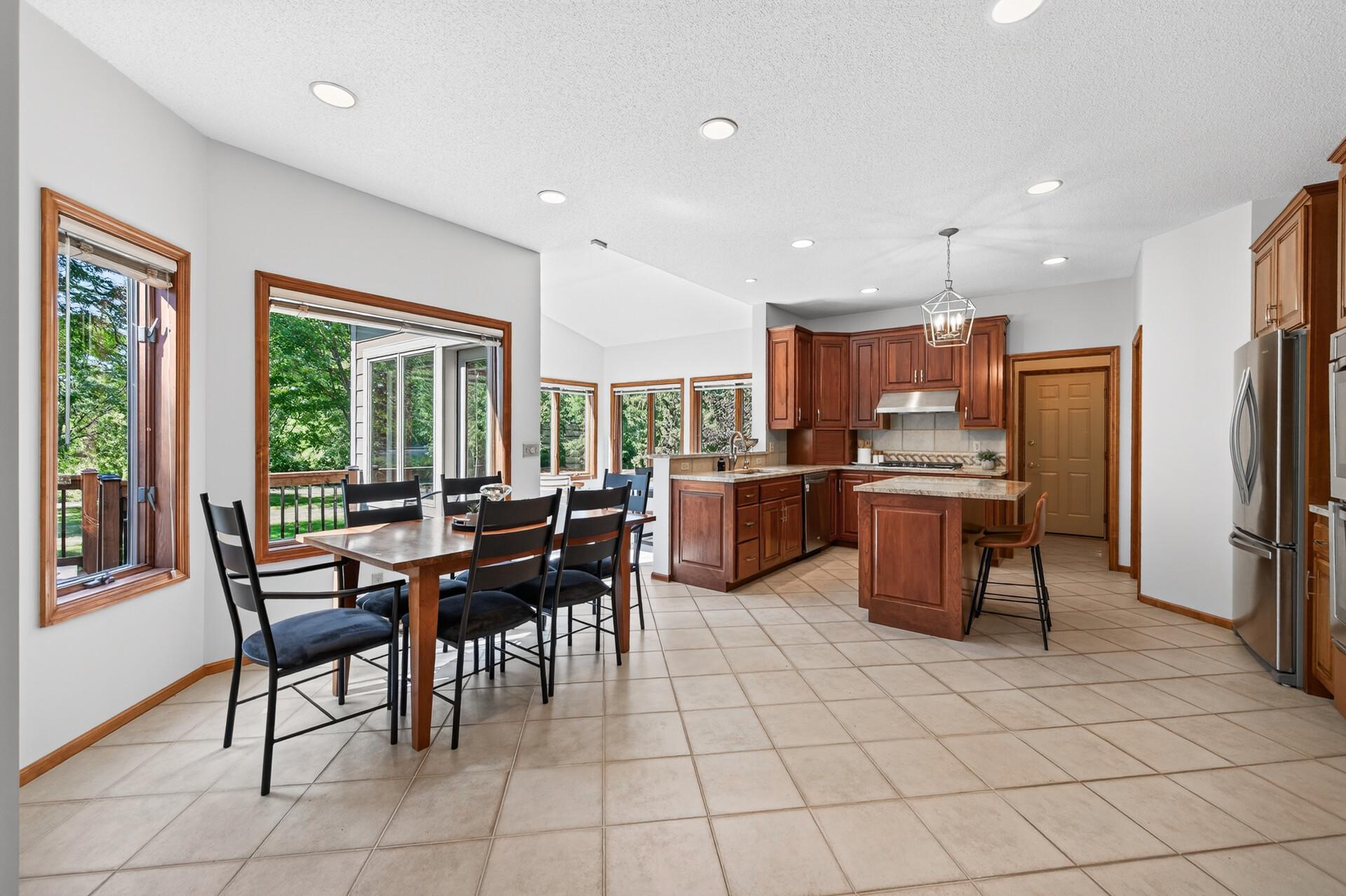 3034 Edgewater Drive Property Photo 16