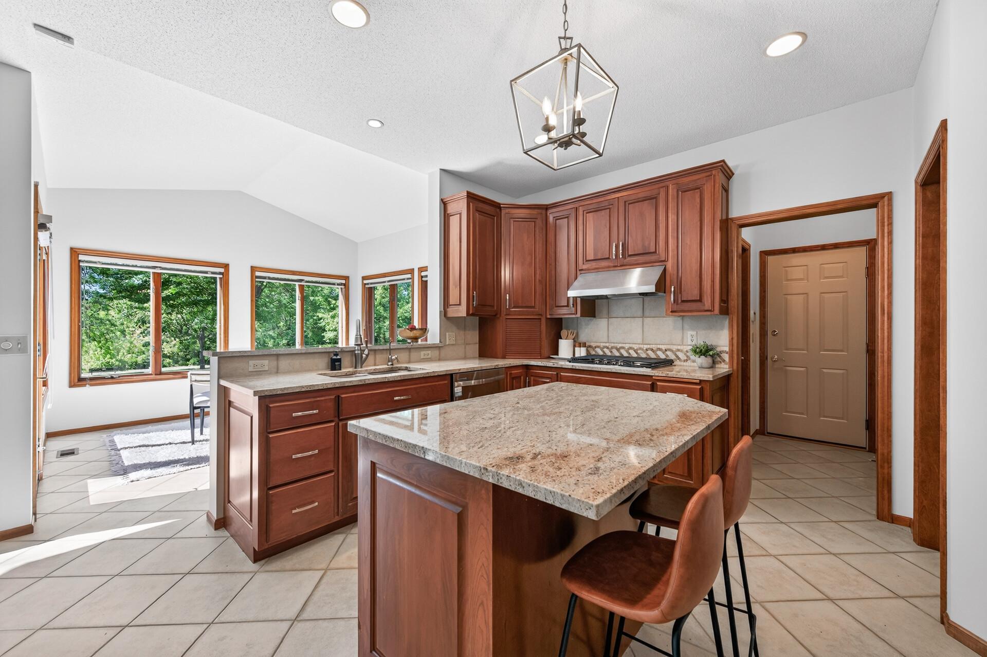 3034 Edgewater Drive Property Photo 18