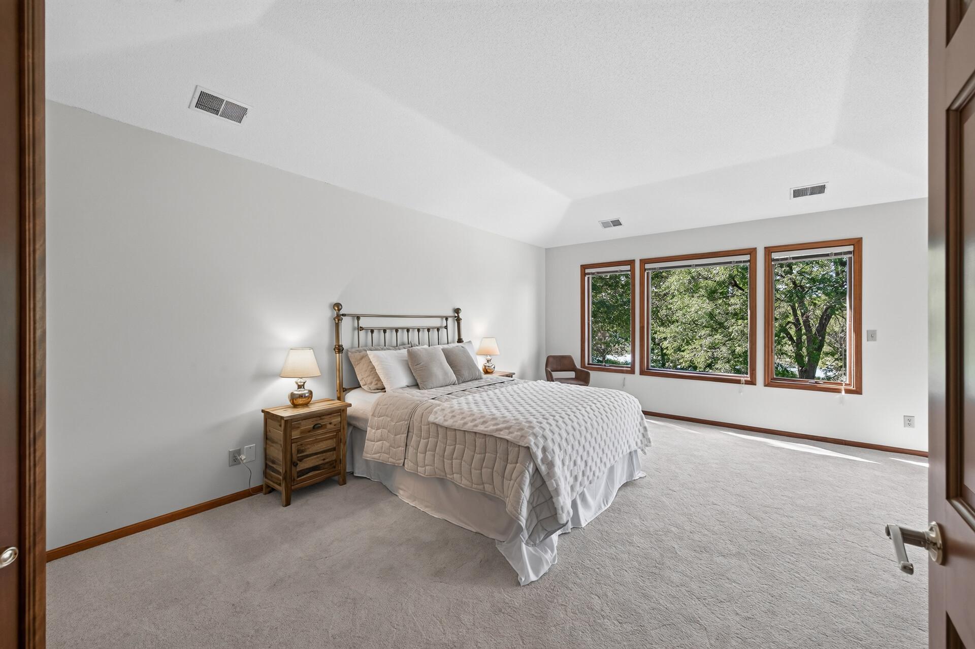 3034 Edgewater Drive Property Photo 27
