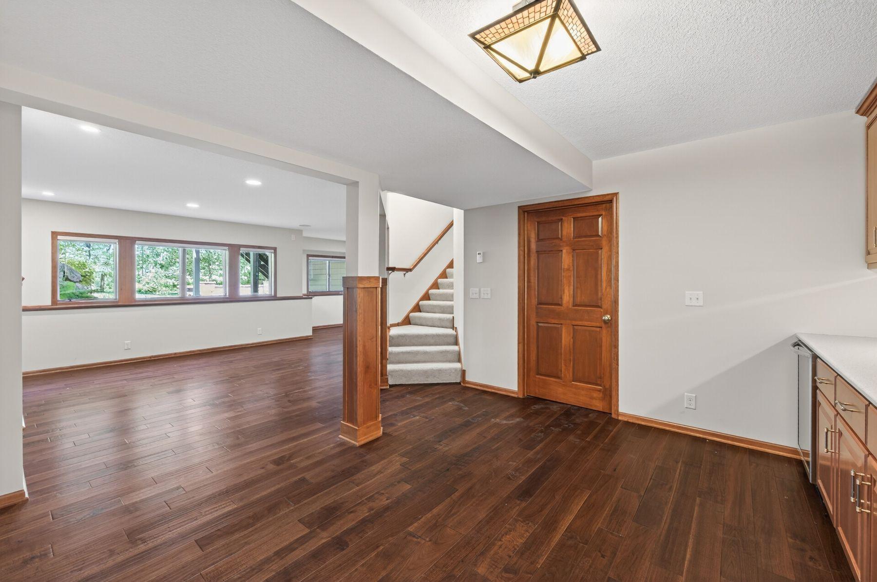 3034 Edgewater Drive Property Photo 32