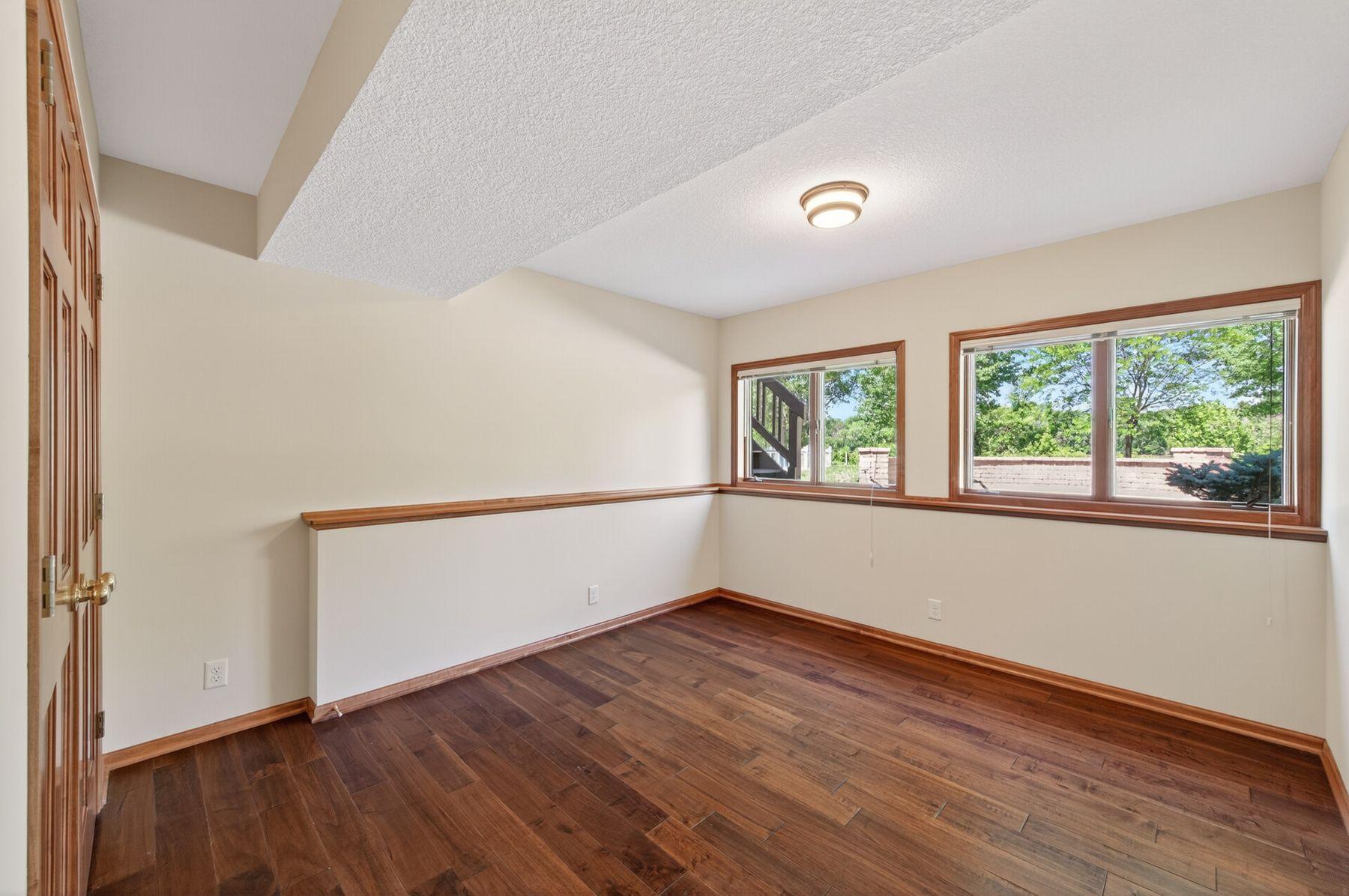 3034 Edgewater Drive Property Photo 34