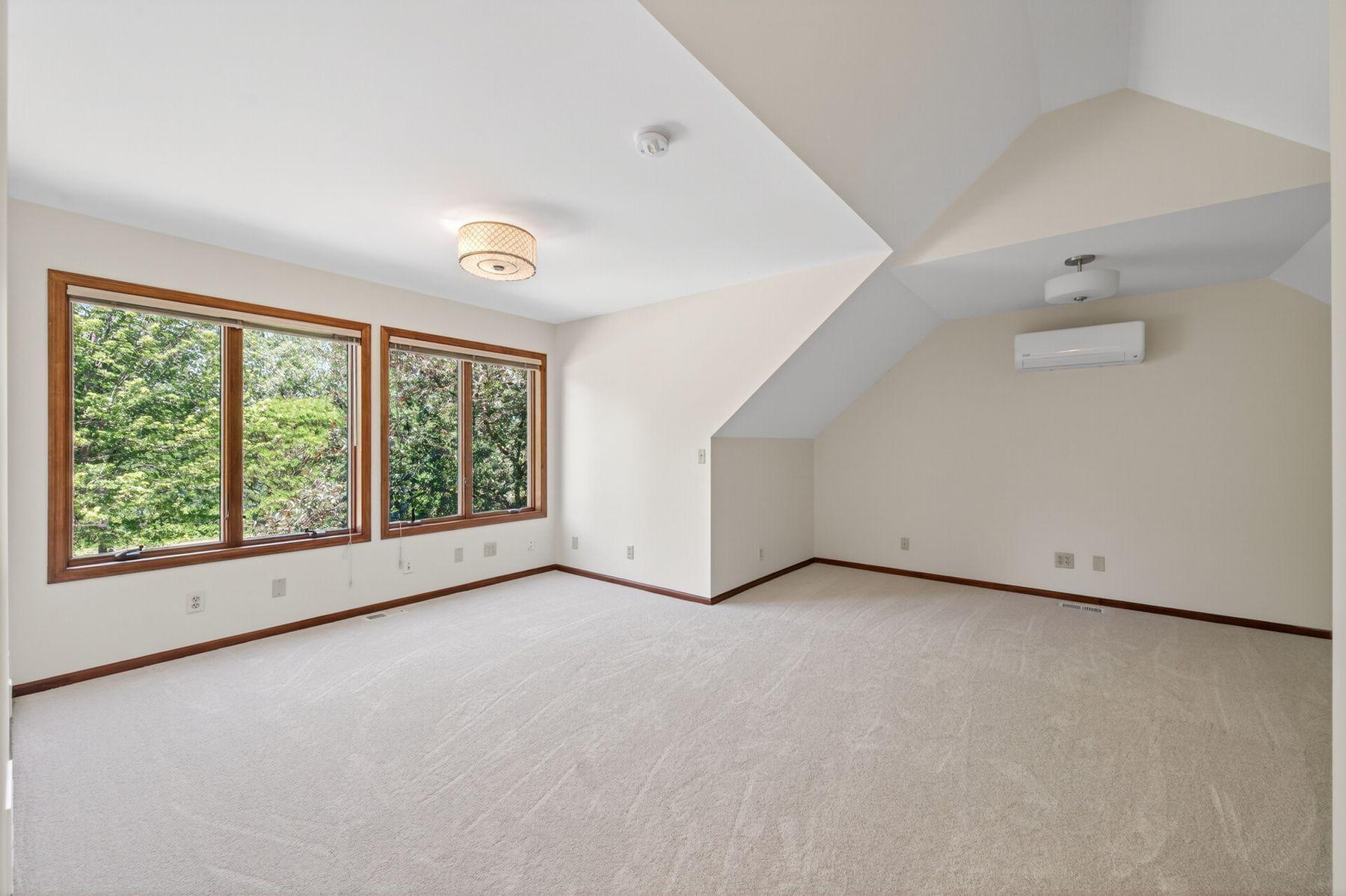 3034 Edgewater Drive Property Photo 44