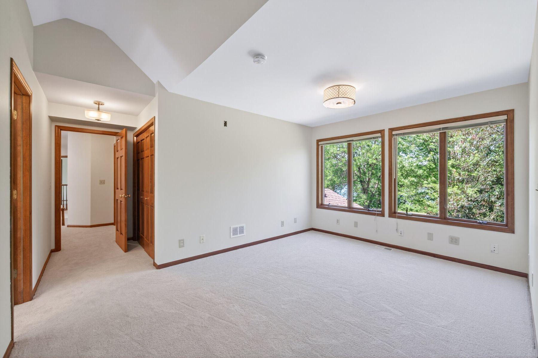 3034 Edgewater Drive Property Photo 45