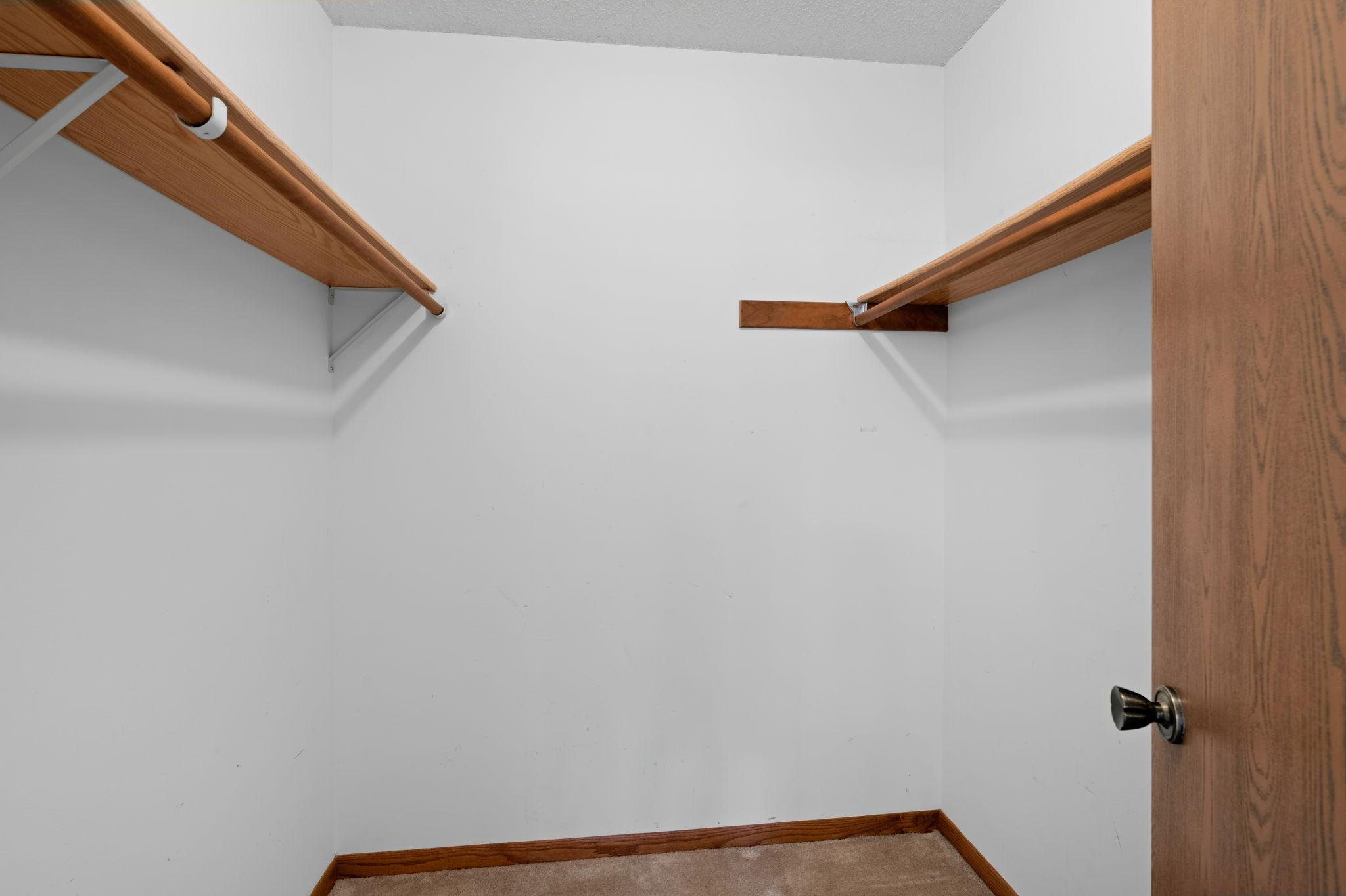 112 South Drive D Property Photo 15