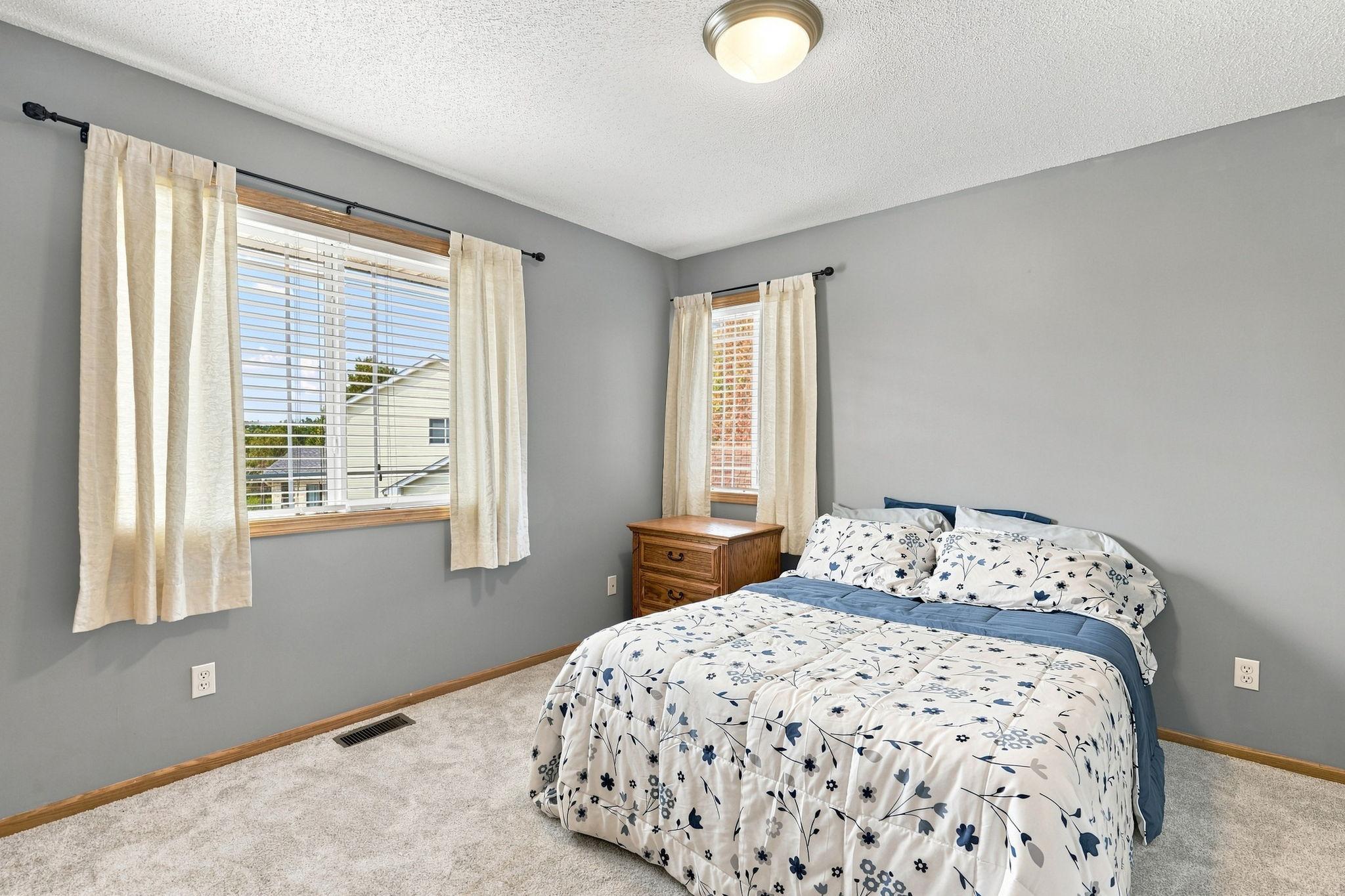 2412 Maple Court Property Photo 25