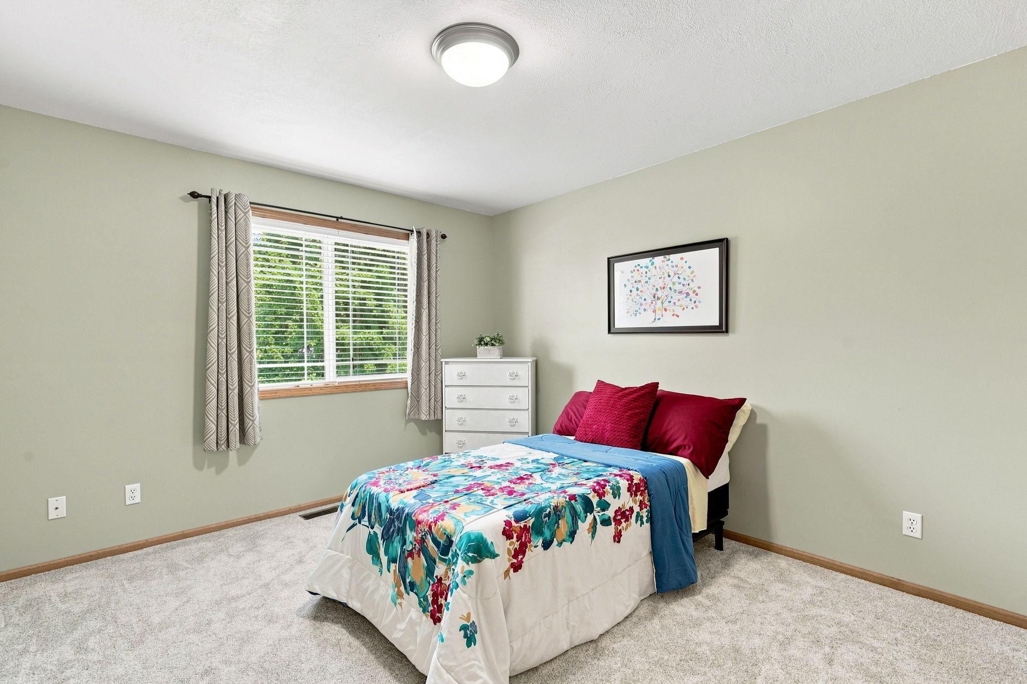 2412 Maple Court Property Photo 27