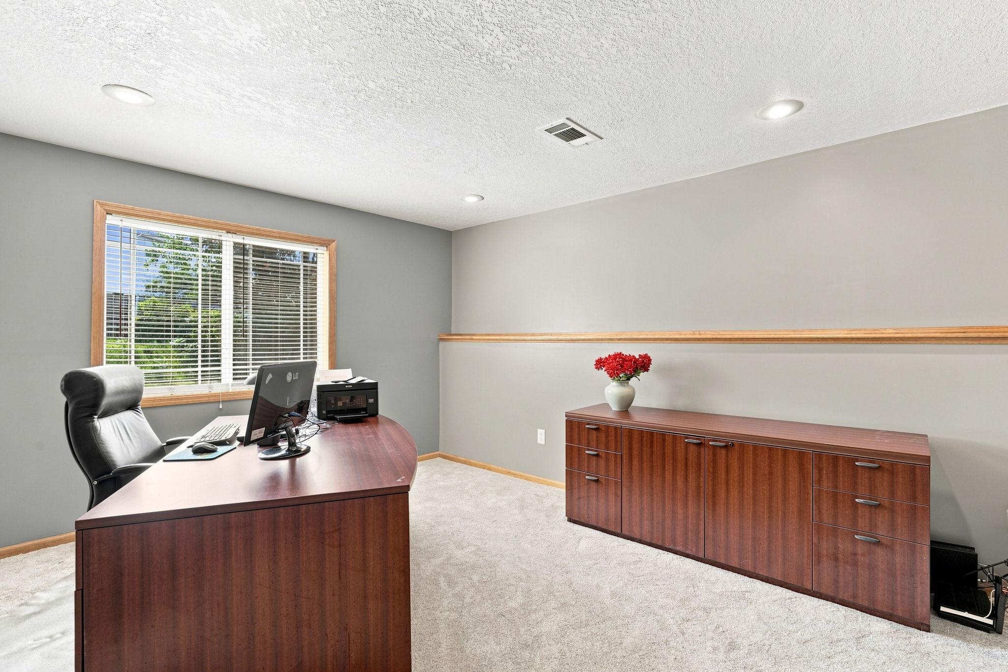 2412 Maple Court Property Photo 36