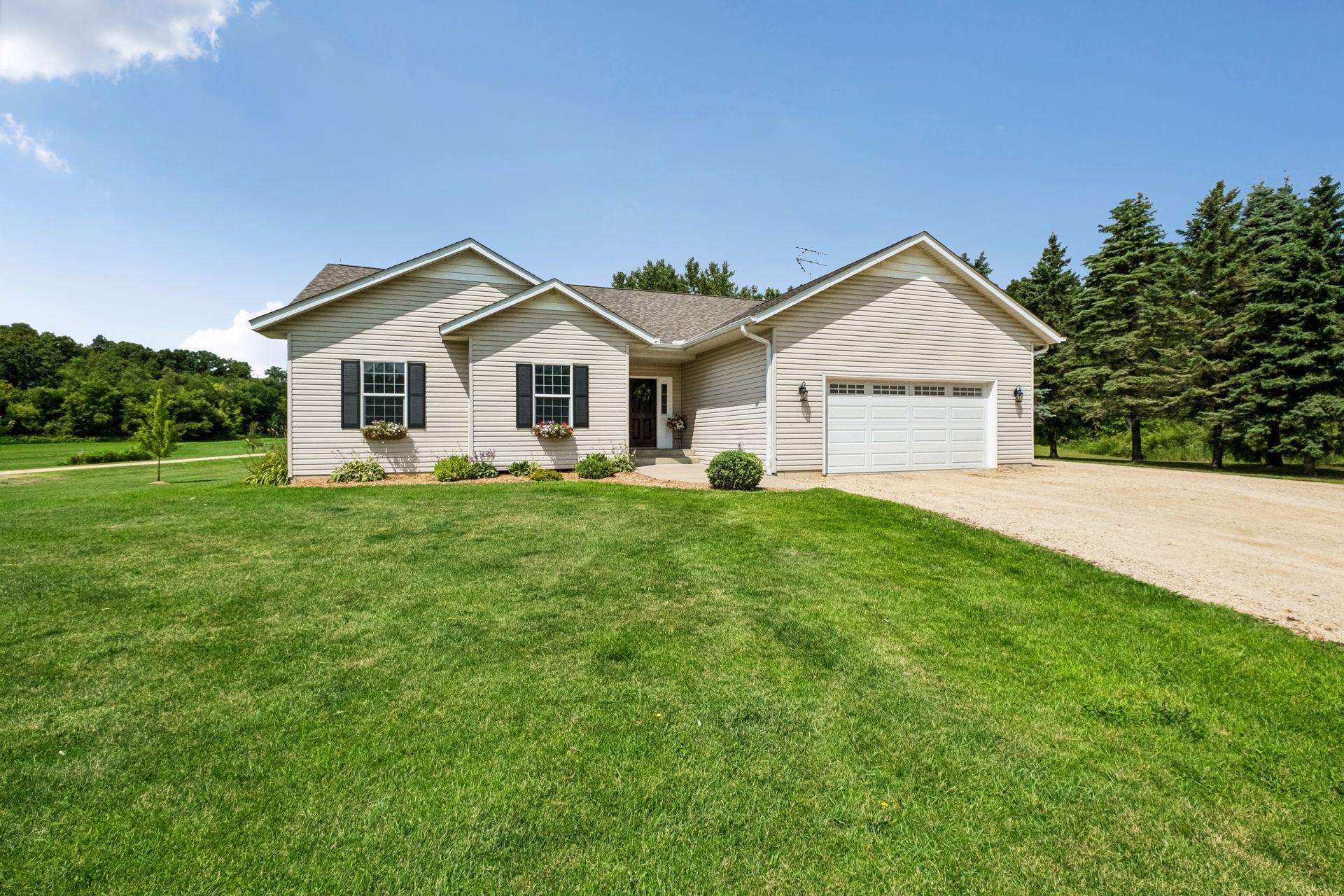 23775 Leeann Drive Property Photo 1