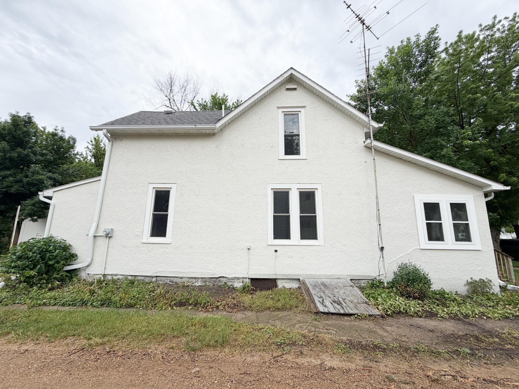 1304 3rd Avenue Property Photo 3
