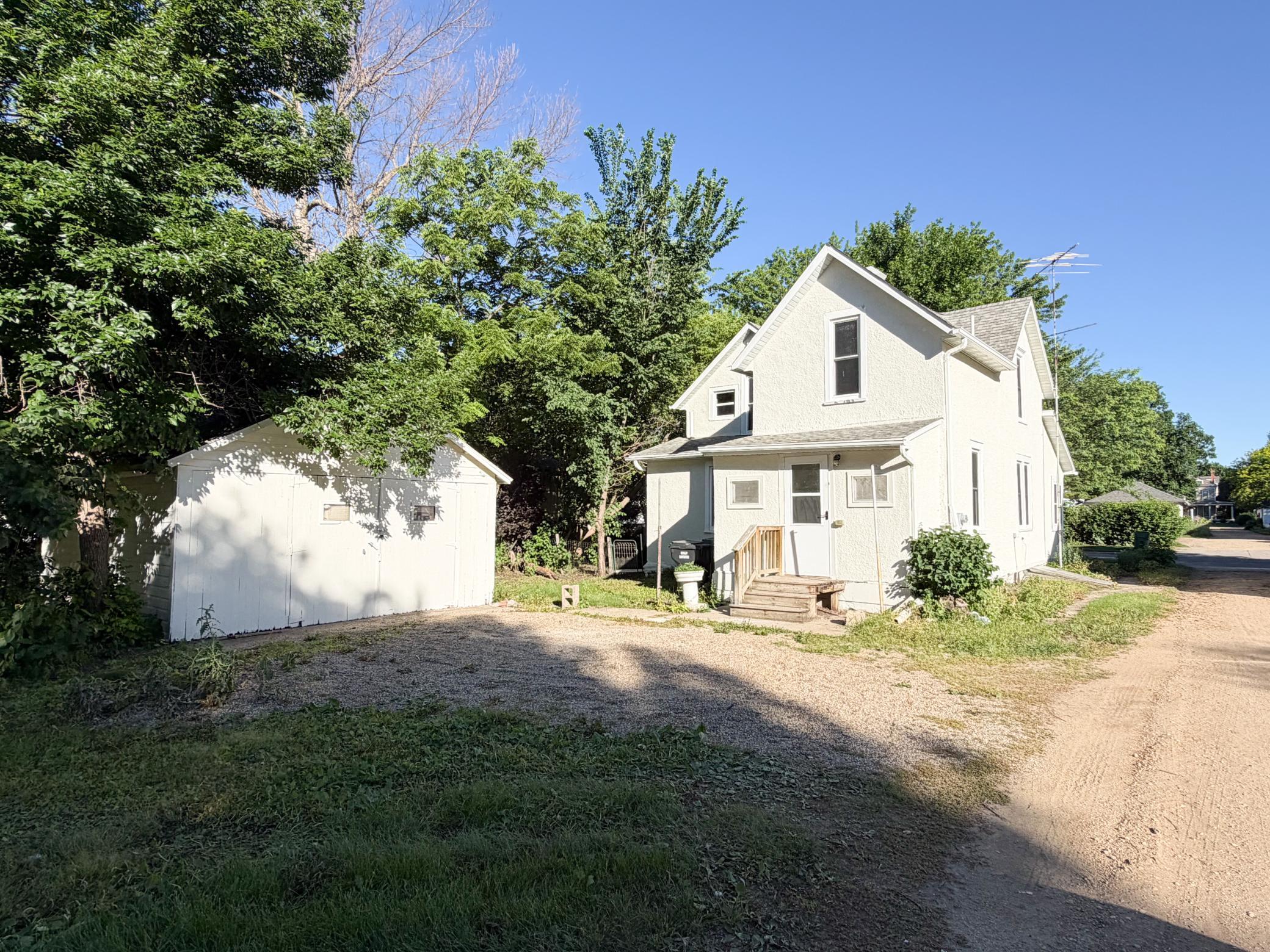 1304 3rd Avenue Property Photo 4