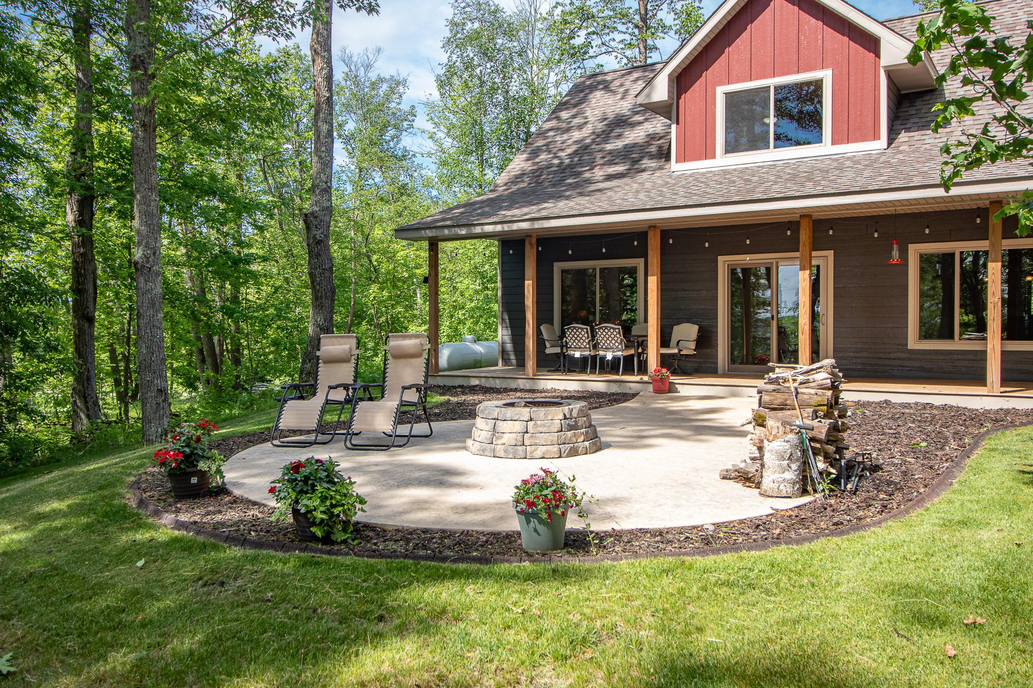 22281 Shadow Point Road Property Photo 2