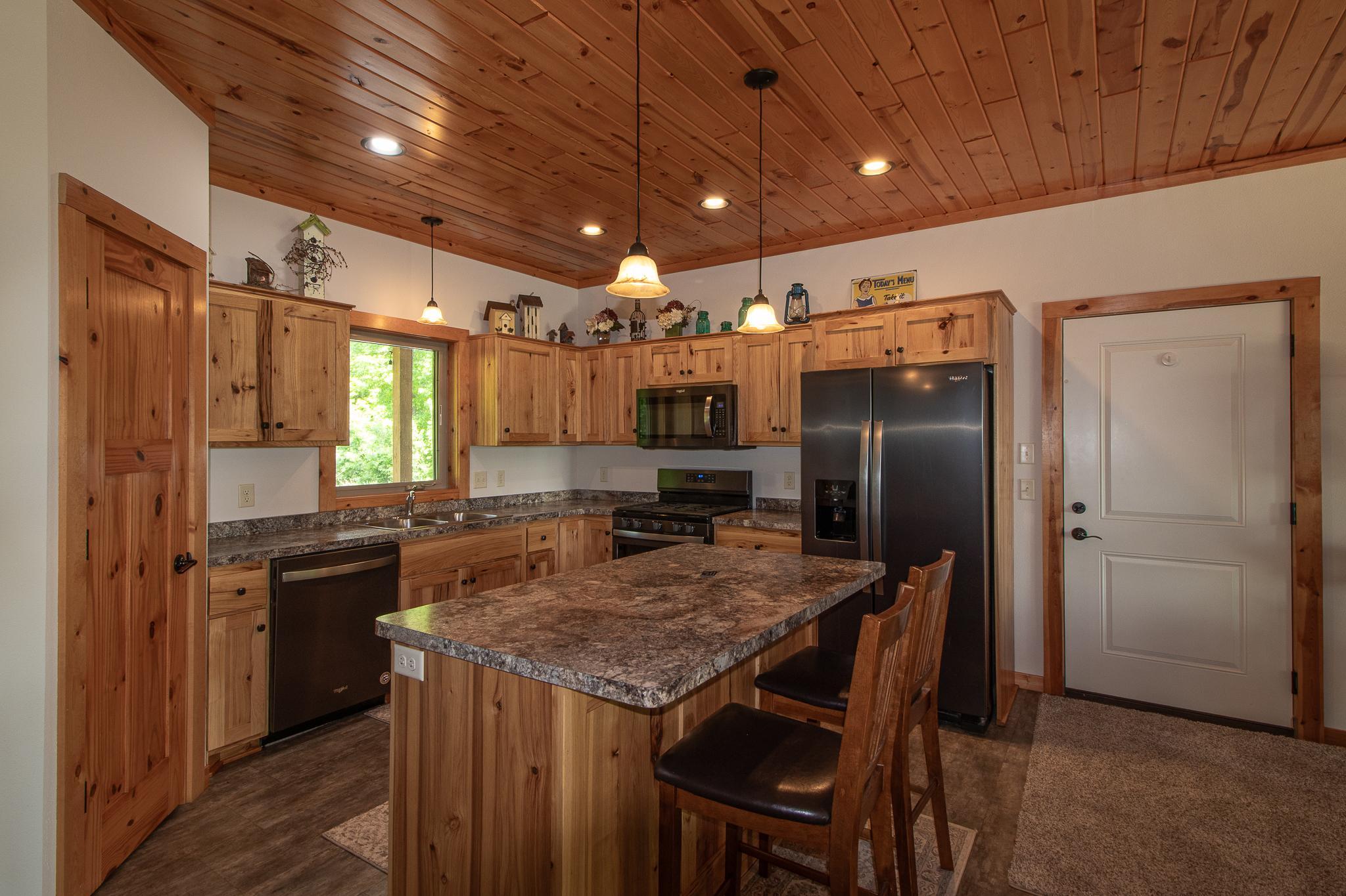 22281 Shadow Point Road Property Photo 4