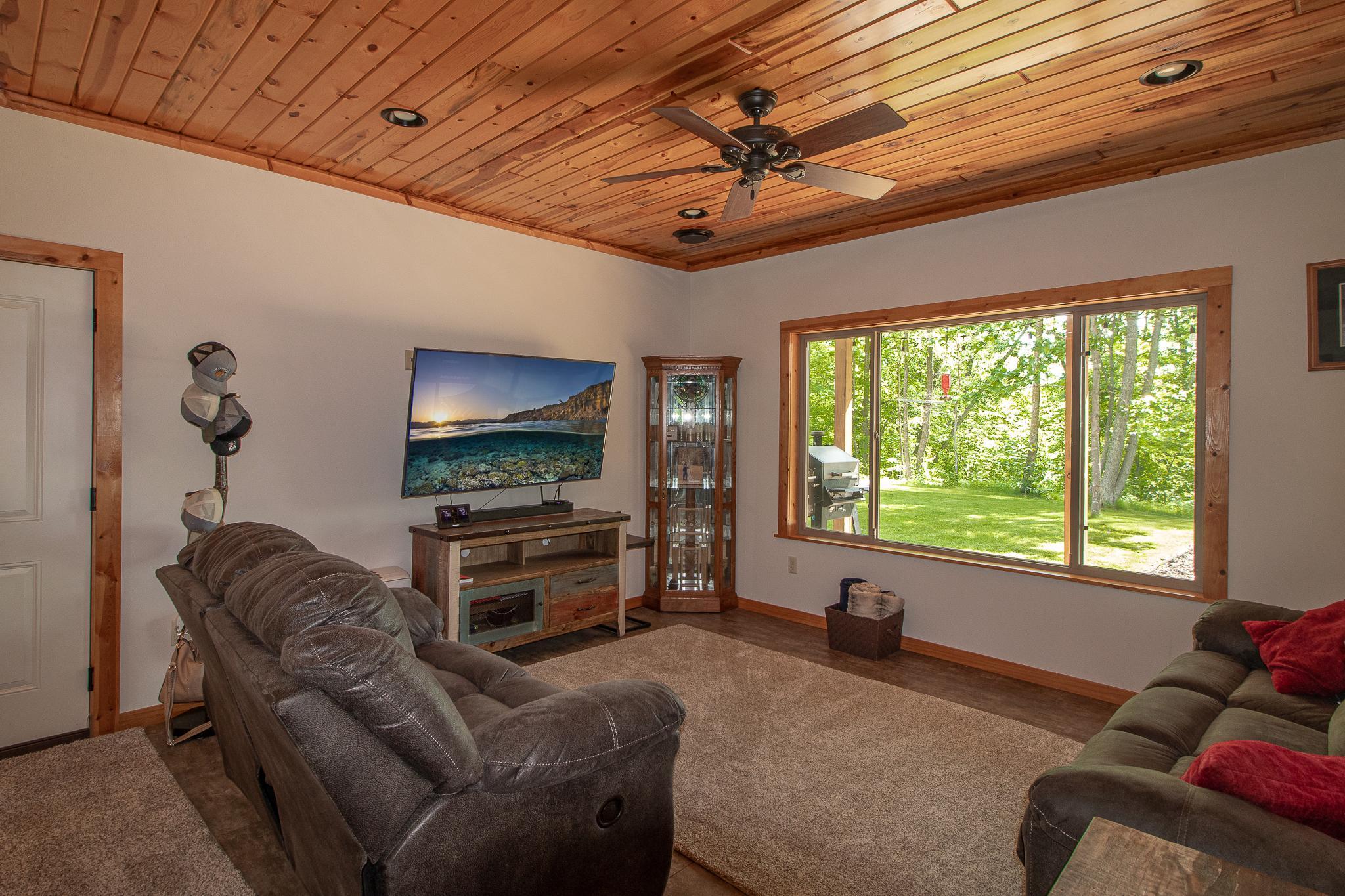 22281 Shadow Point Road Property Photo 6