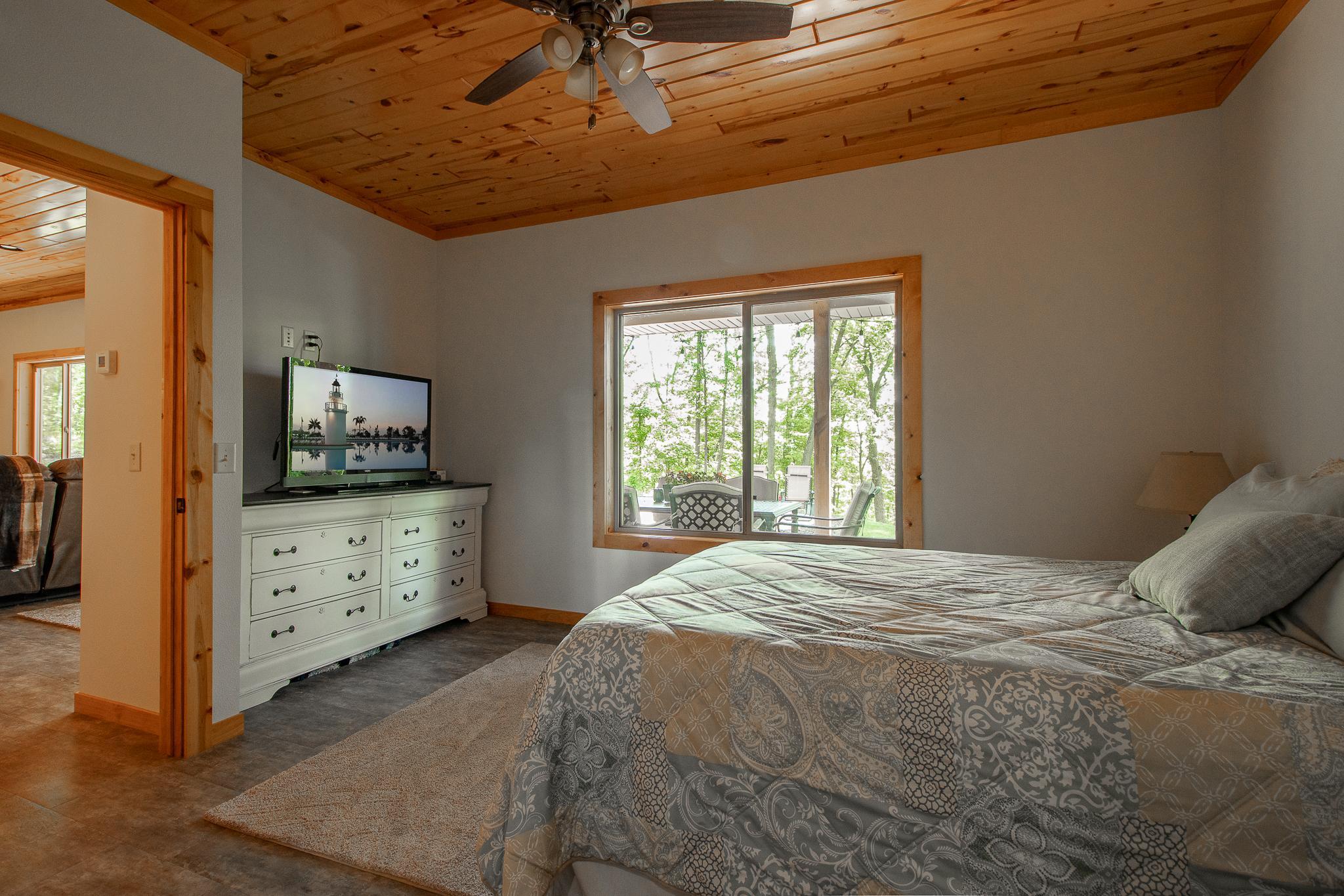 22281 Shadow Point Road Property Photo 9