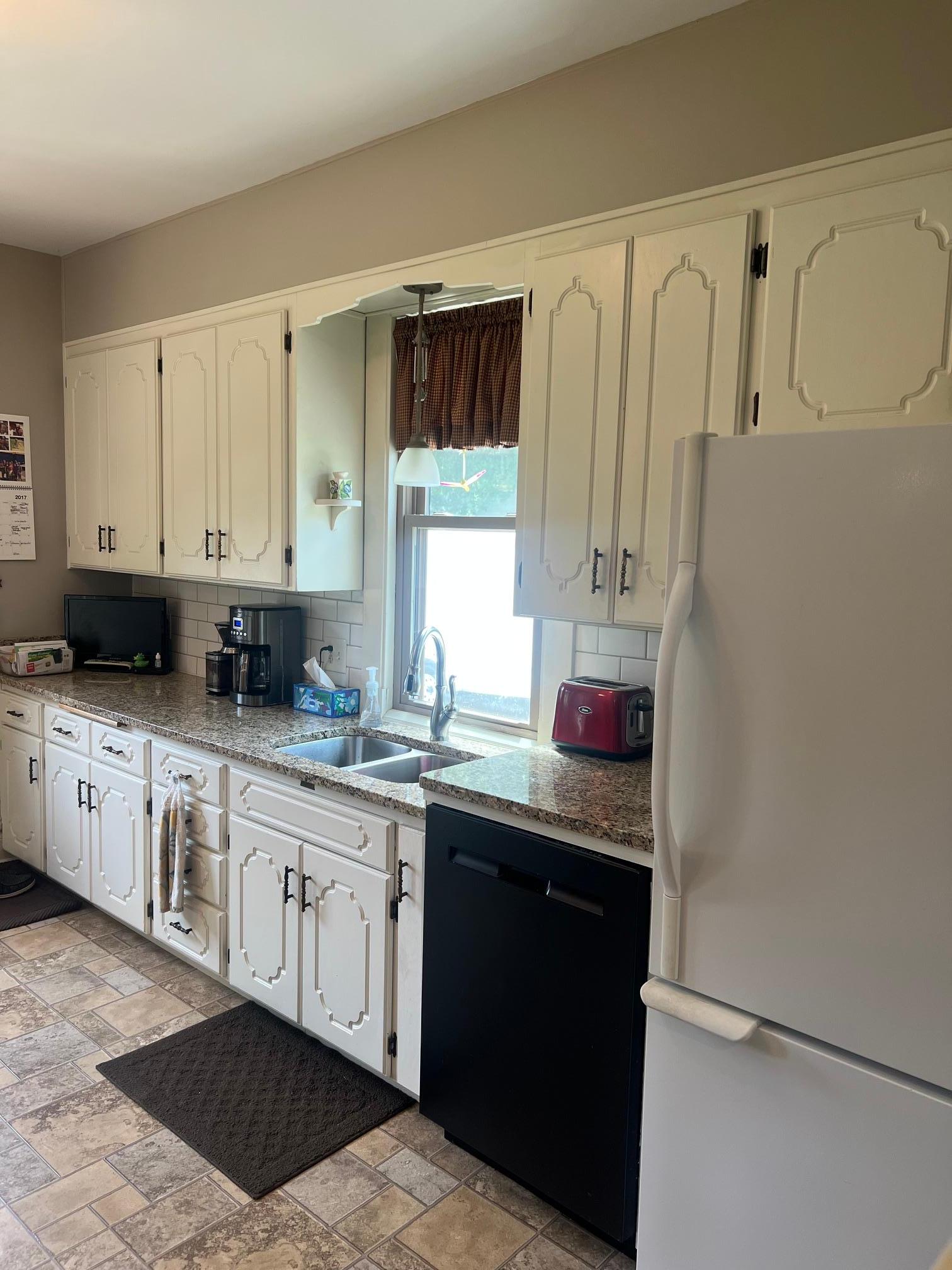 413 S Swift Avenue Property Photo 12