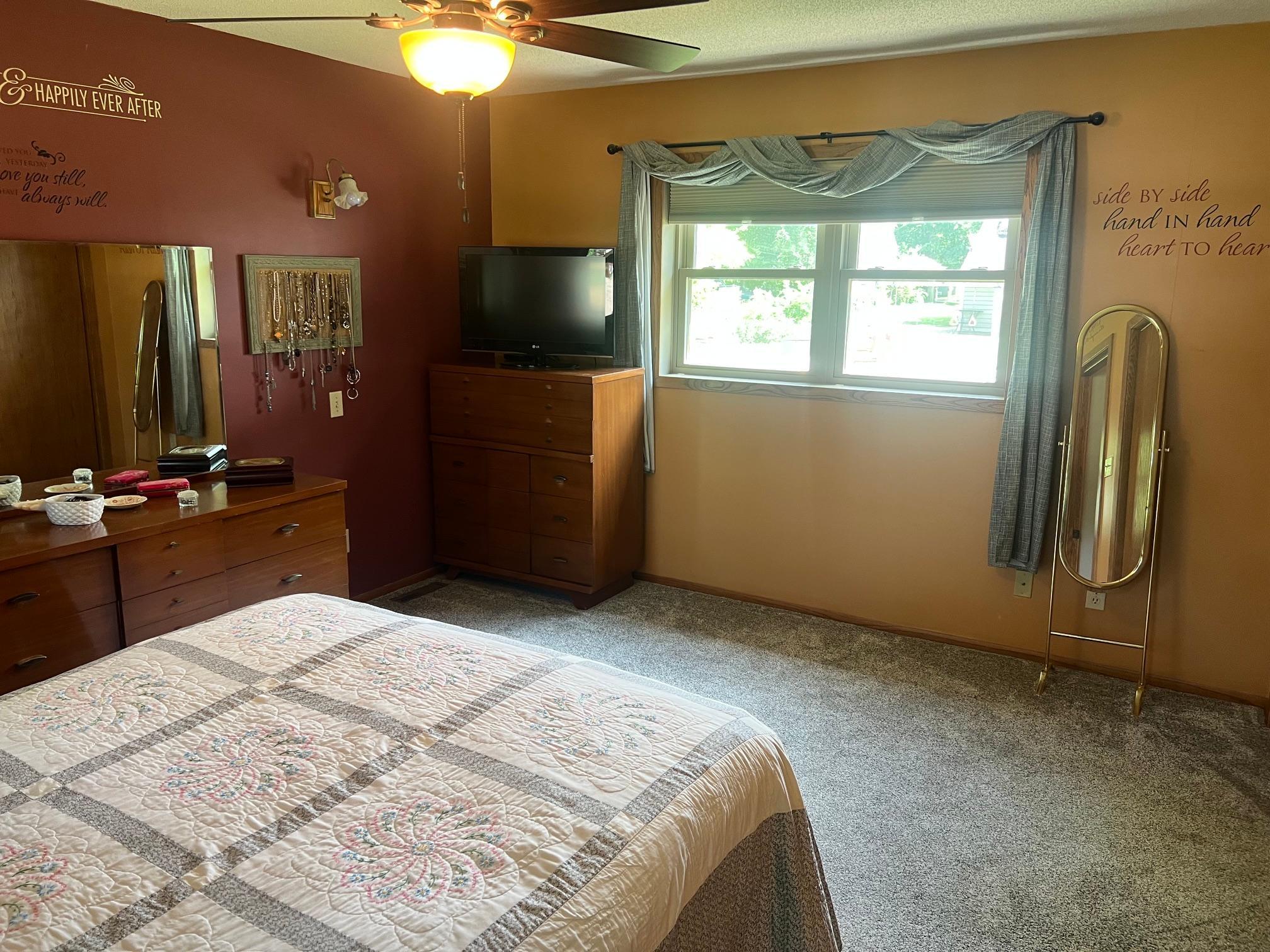 413 S Swift Avenue Property Photo 28