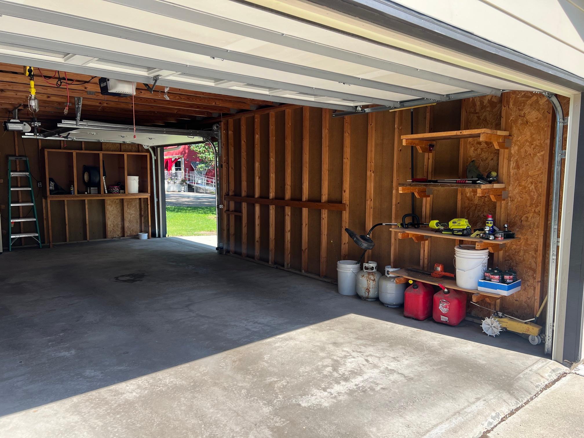 413 S Swift Avenue Property Photo 44