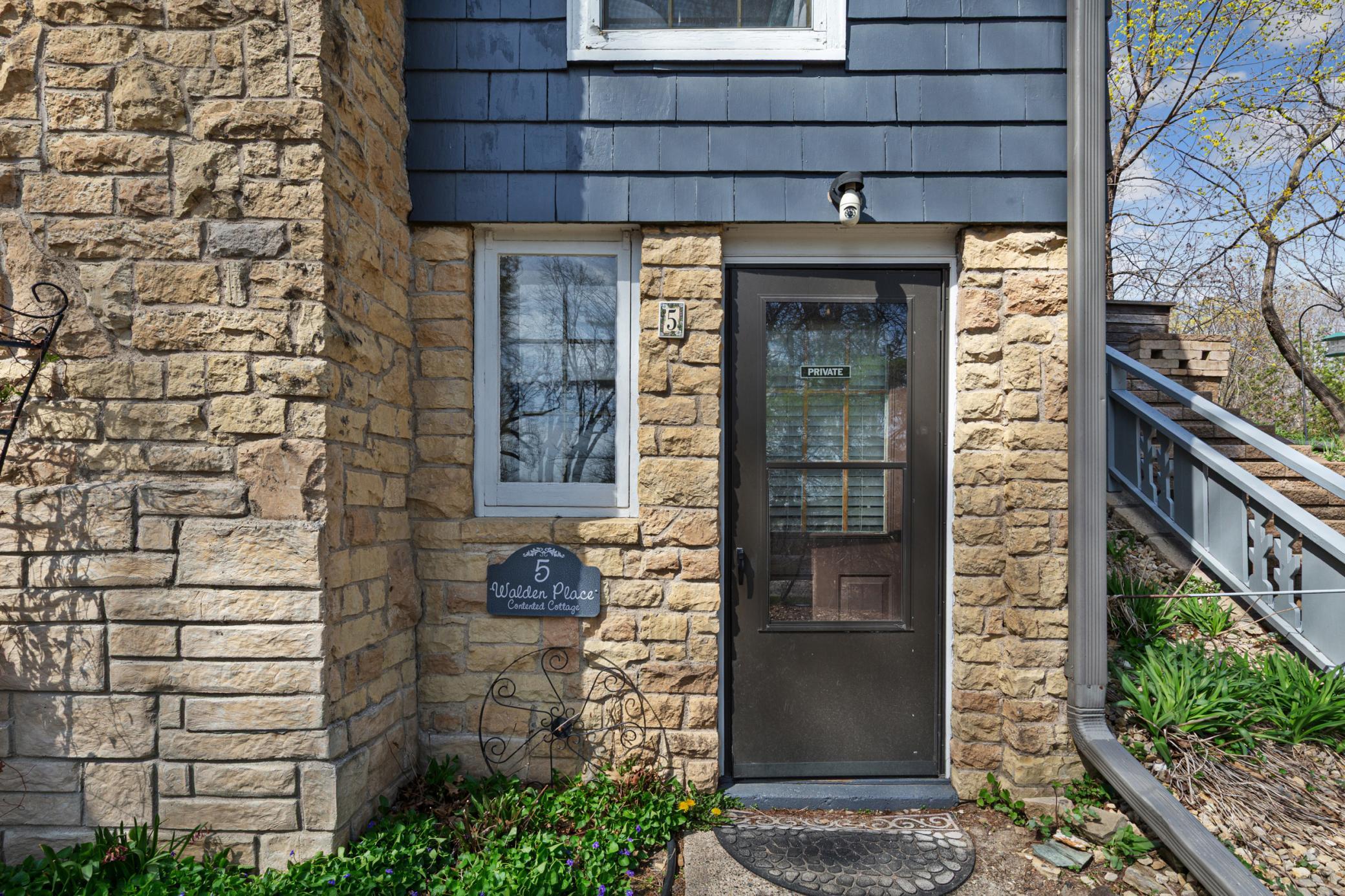 5 Walden Place Property Photo 3