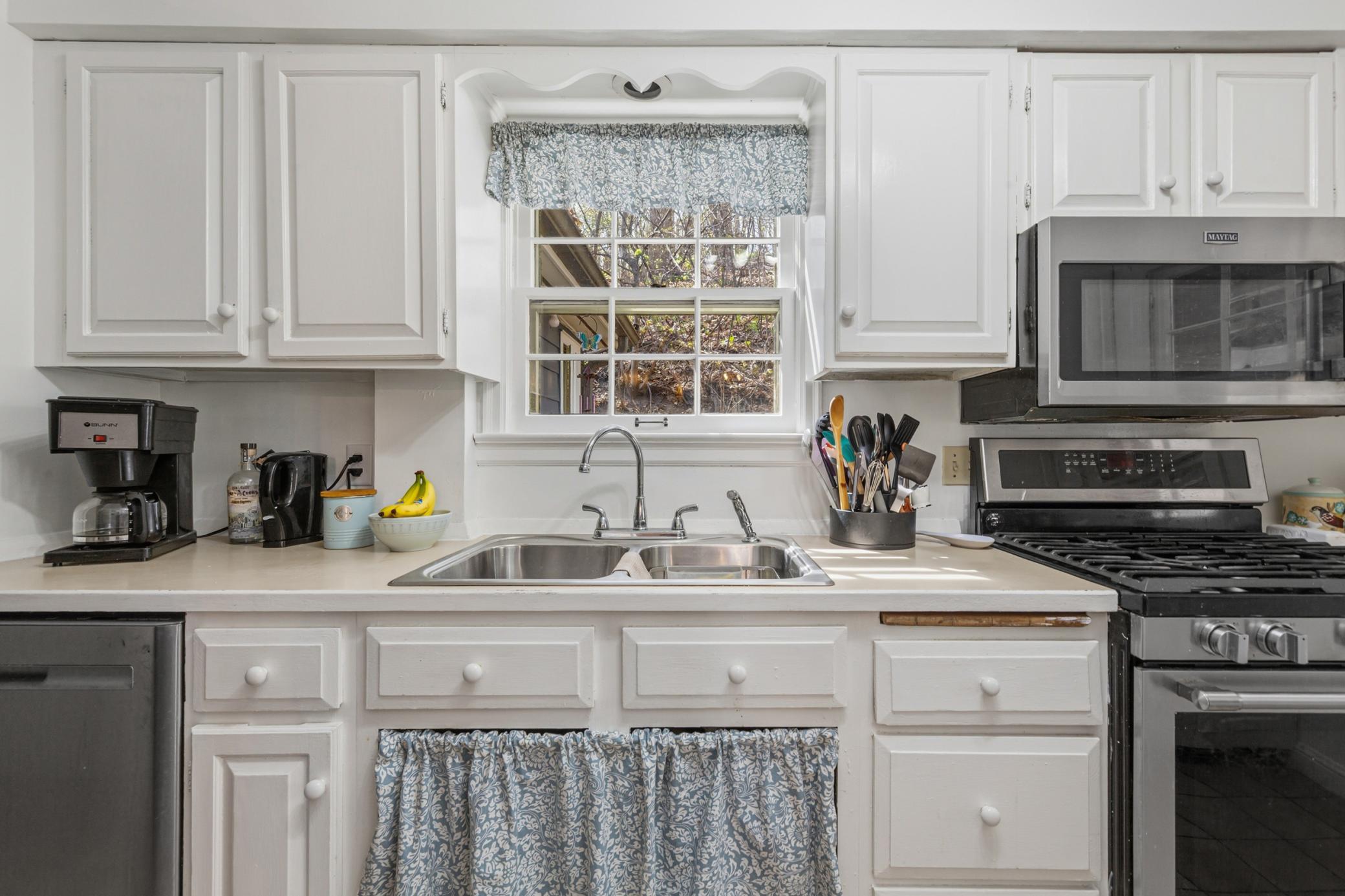 5 Walden Place Property Photo 21