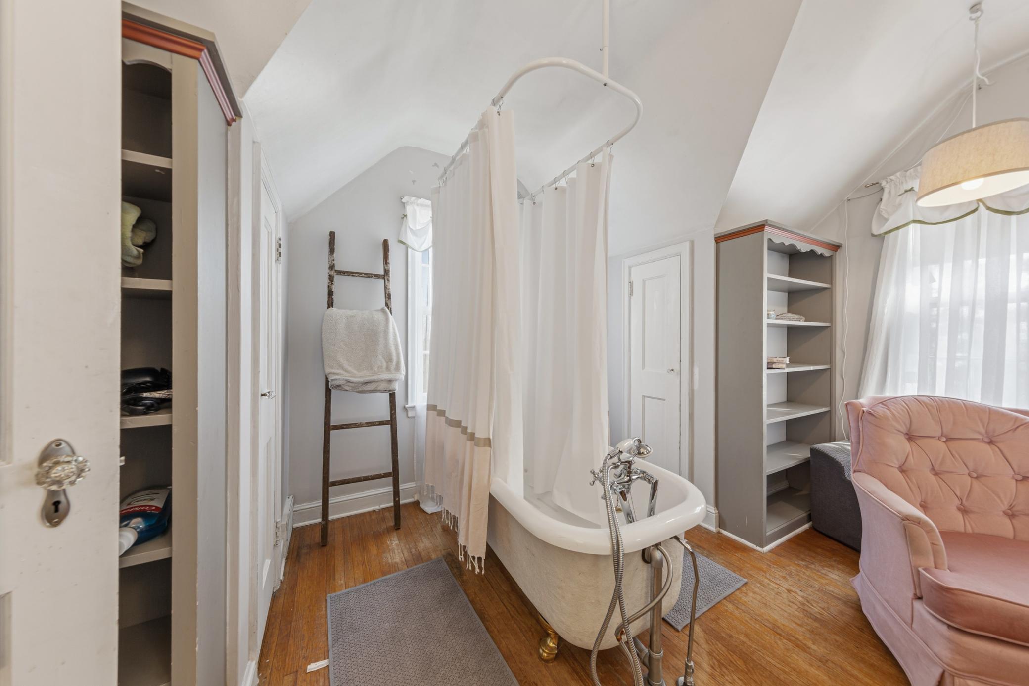 5 Walden Place Property Photo 35