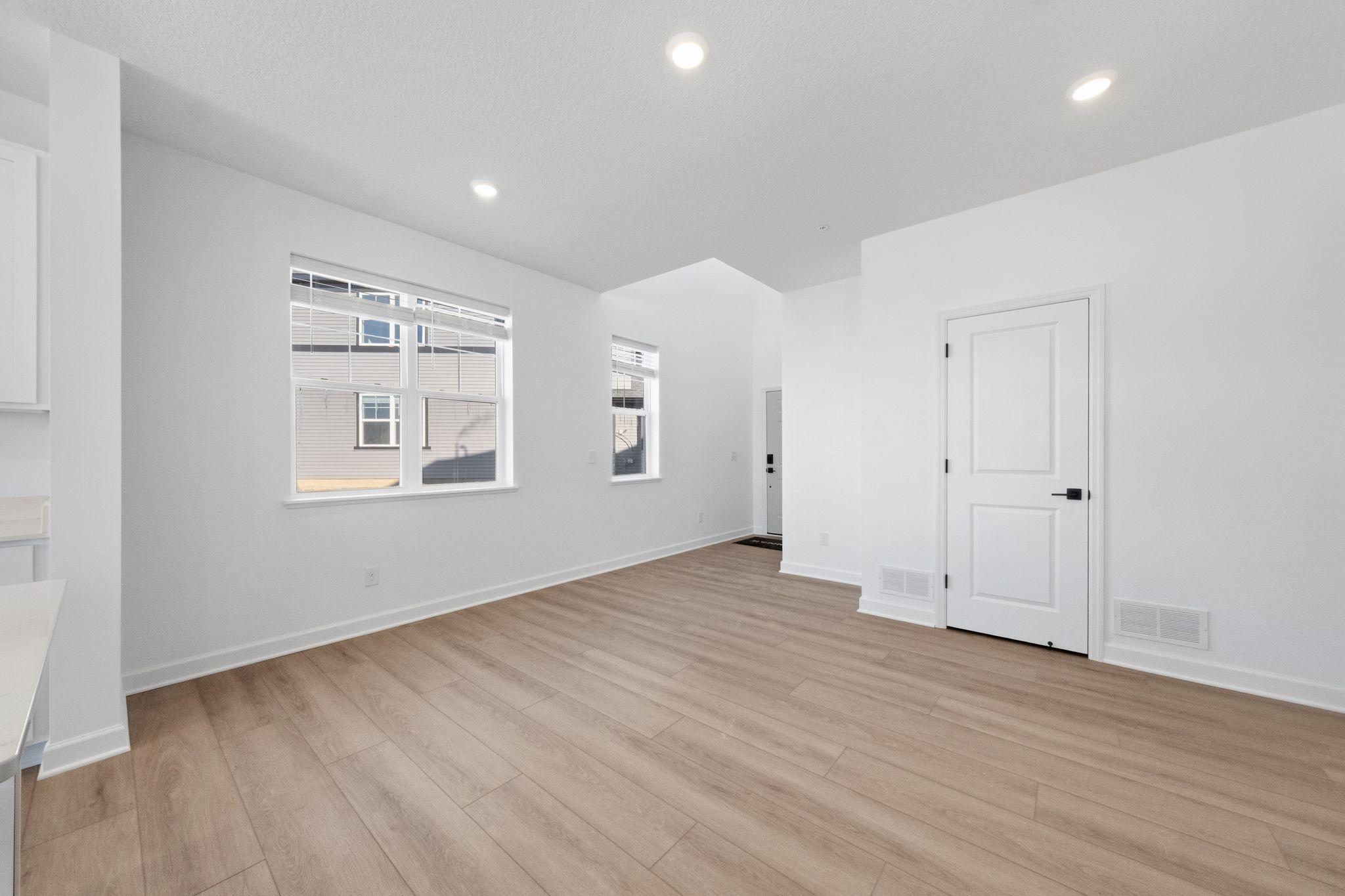 10542 Glacier Lane N Property Photo 8