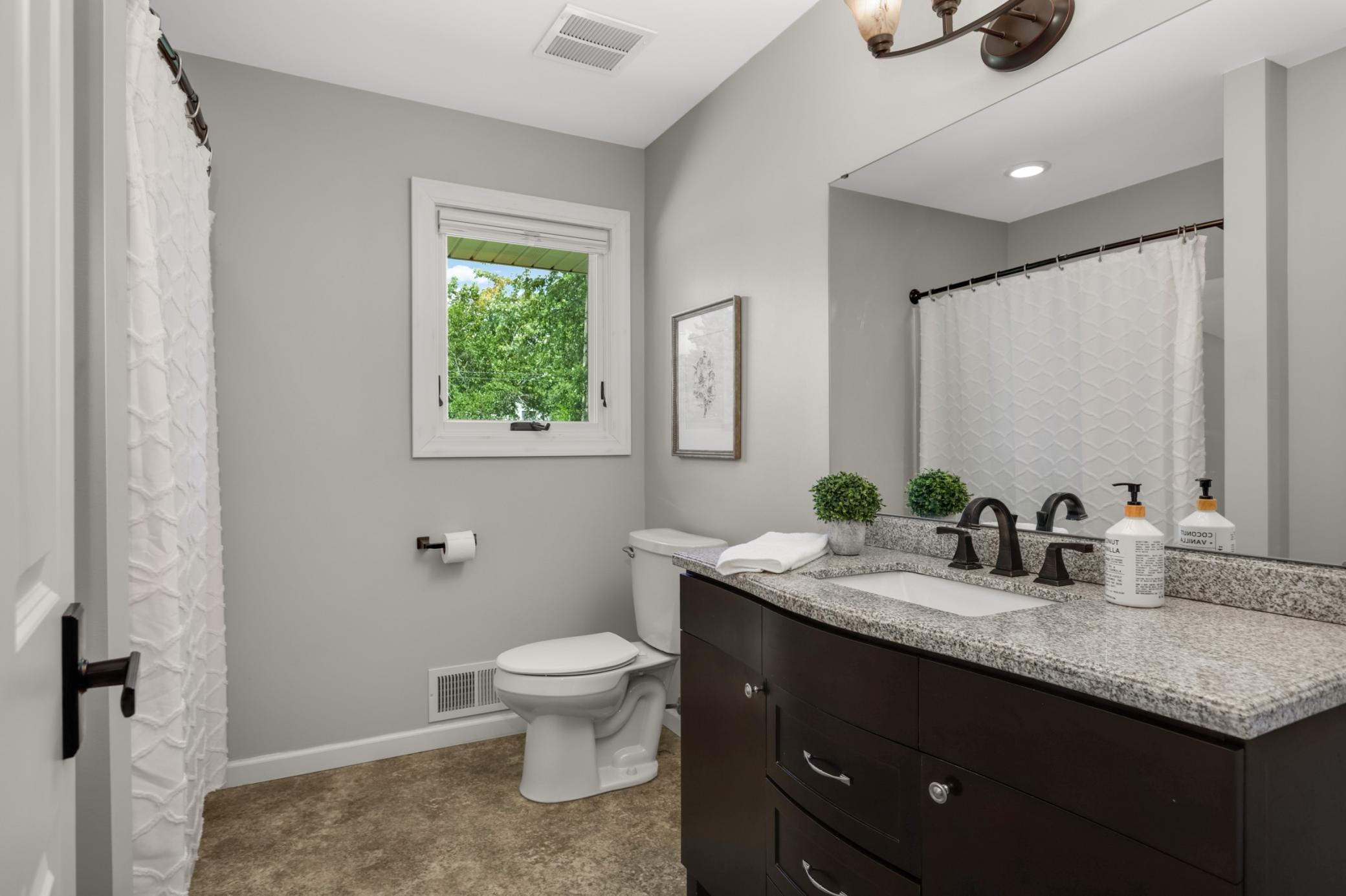 2884 W Owasso Boulevard Property Photo 13