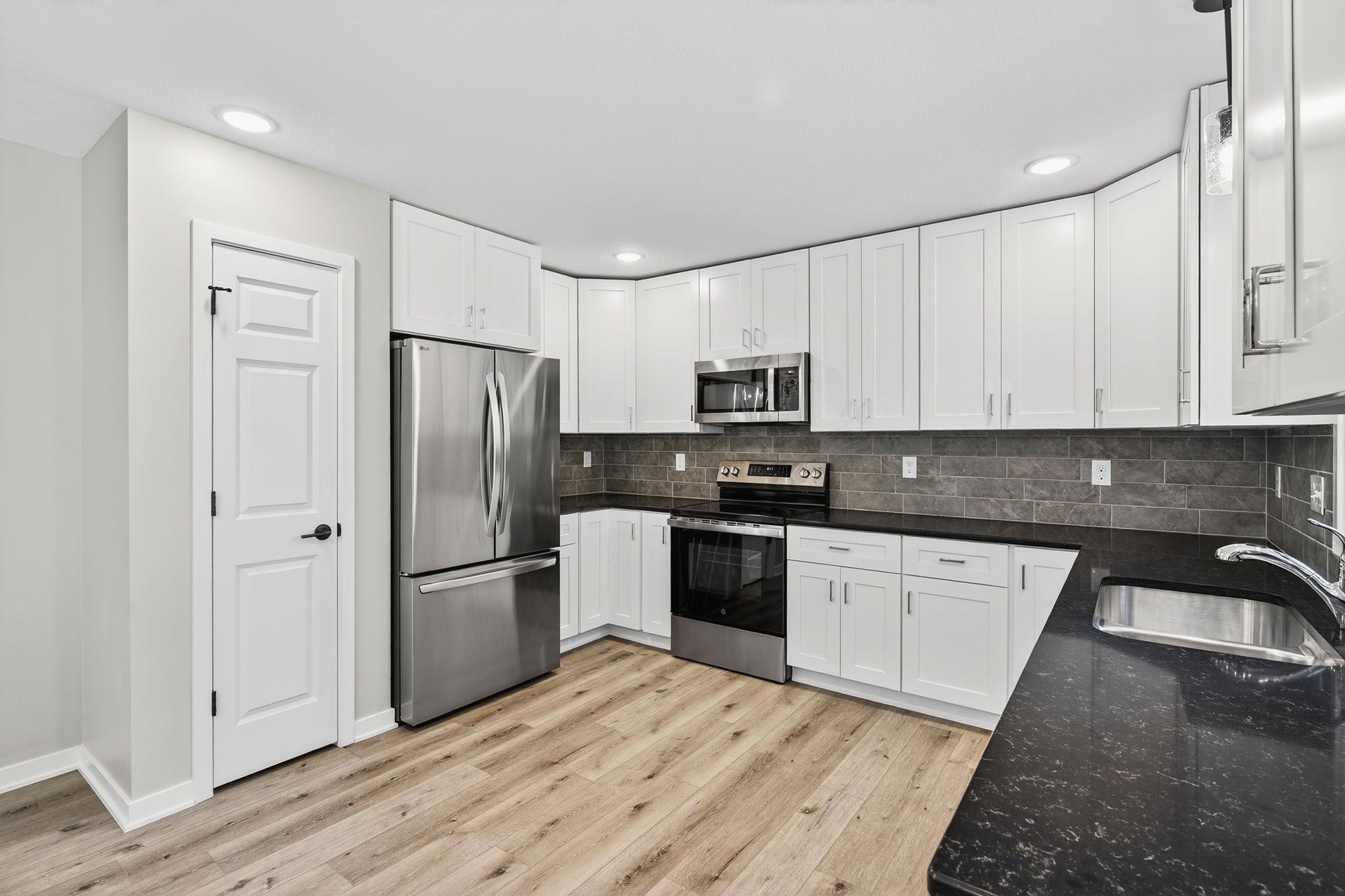 213 20th Street Sw Property Photo 8