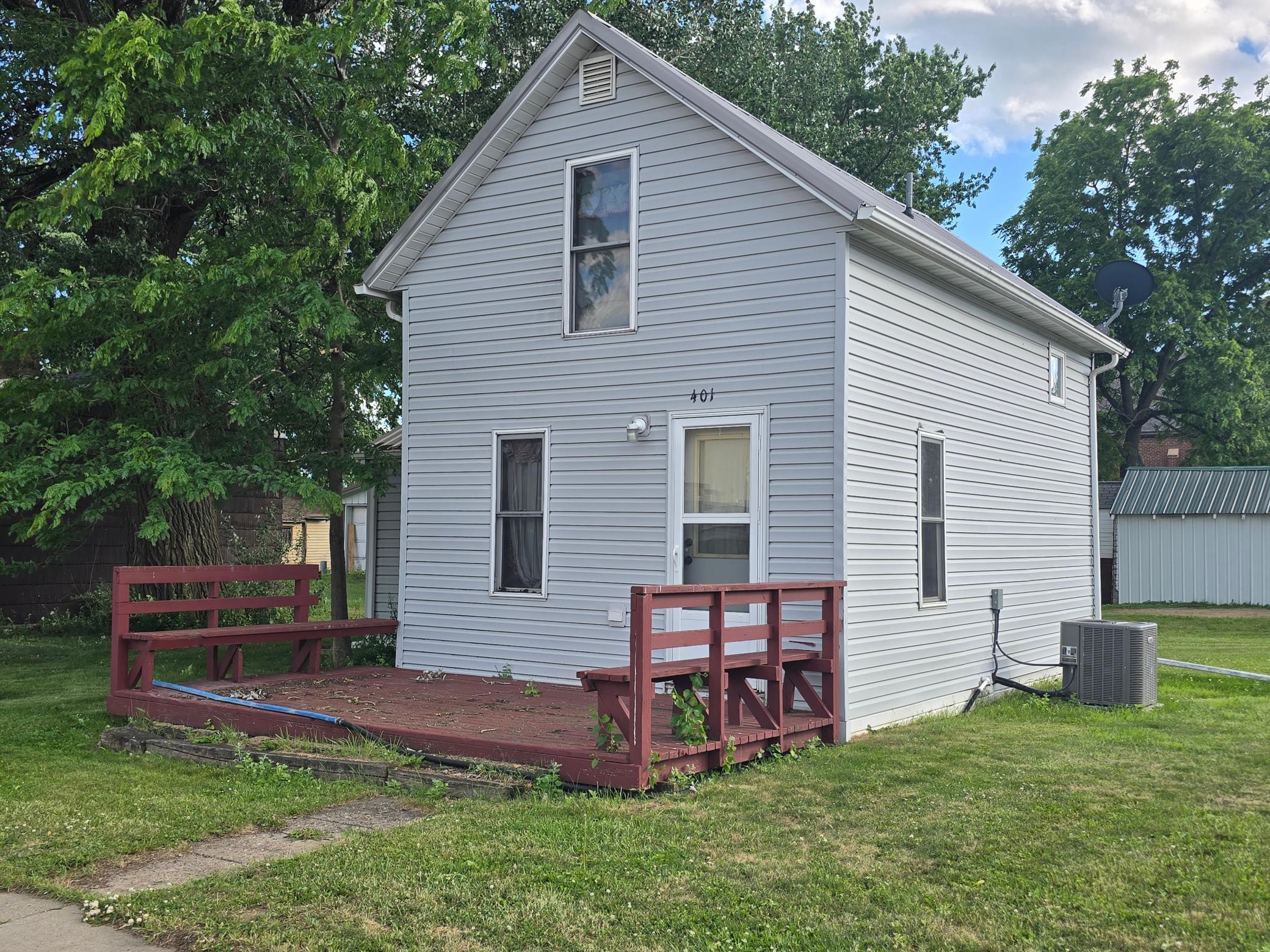 401 10th Street Property Photo 2