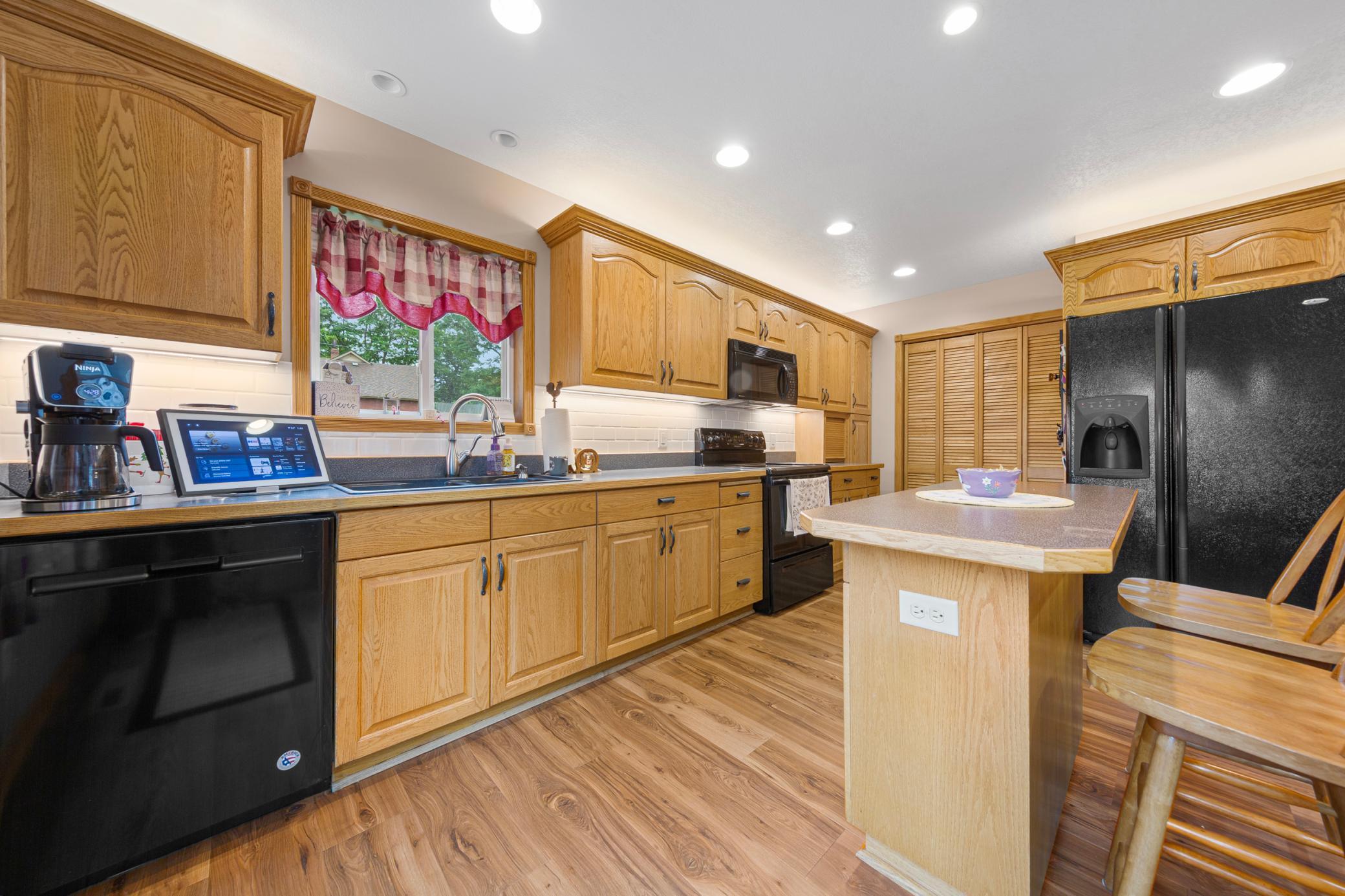 806 5th Street Nw Property Photo 6
