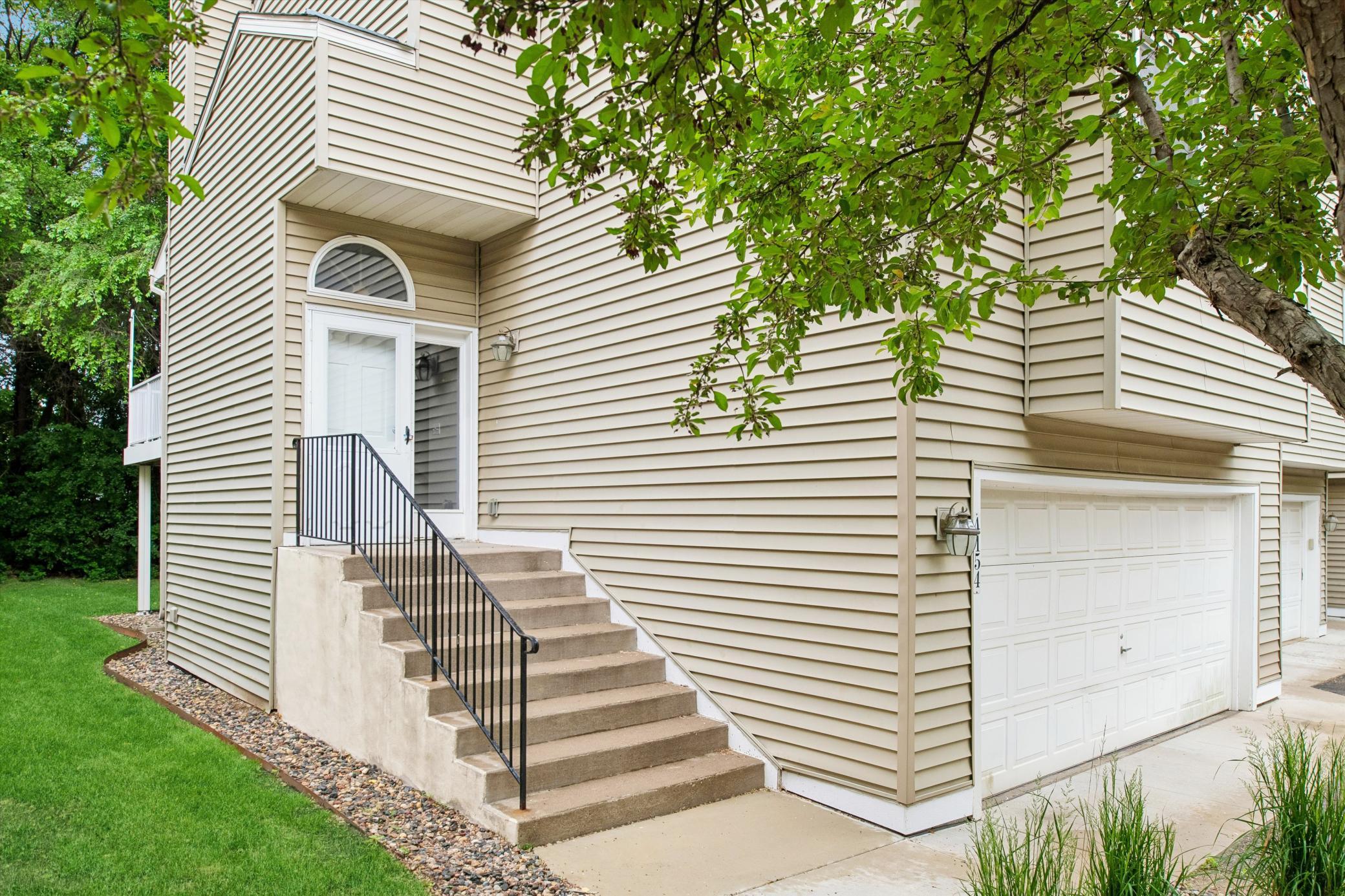 4154 Meadowlark Way
