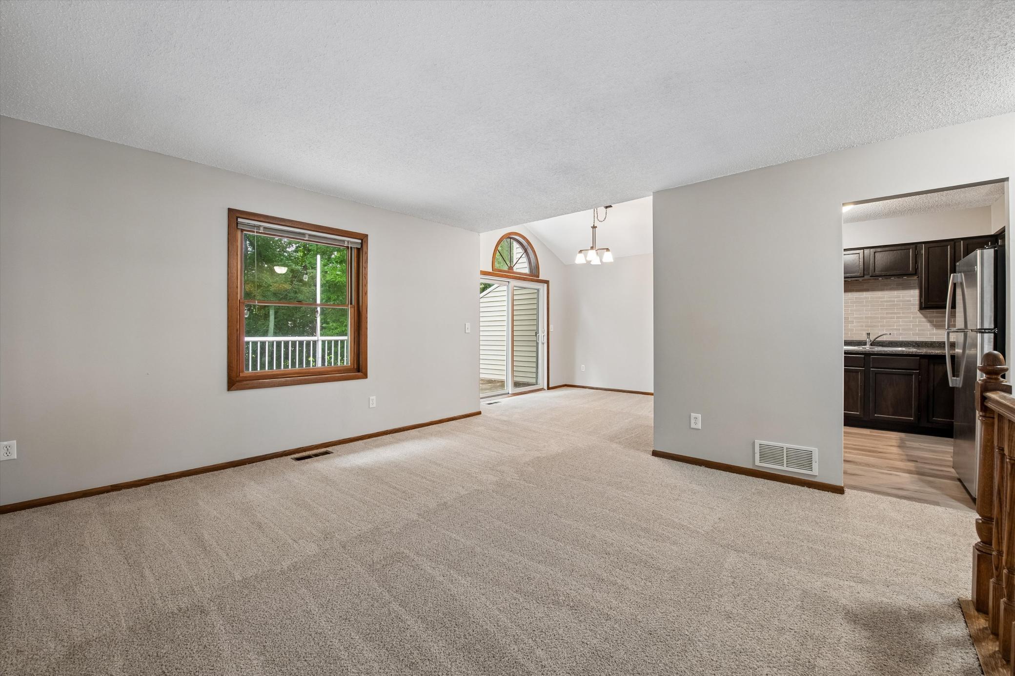 4154 Meadowlark Way Property Photo 9
