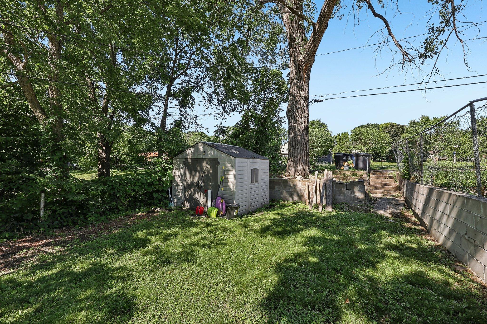 2923 Upton Avenue N Property Photo 28