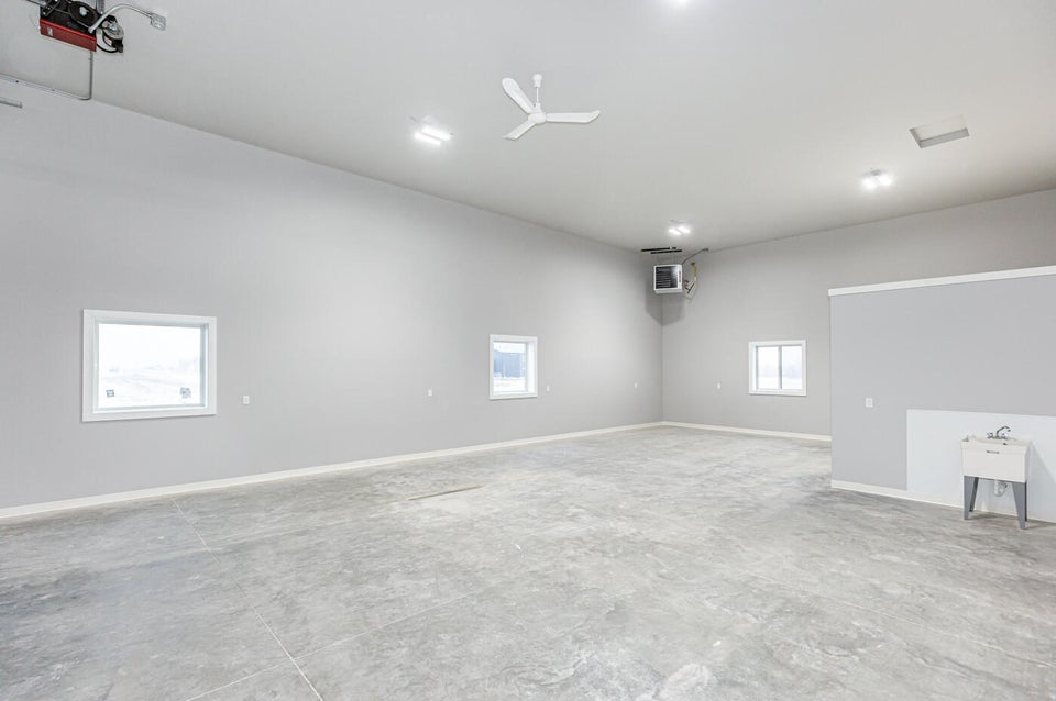 1004 5th Street E 107 Property Photo 5