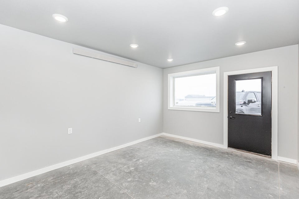 1004 5th Street E 107 Property Photo 6