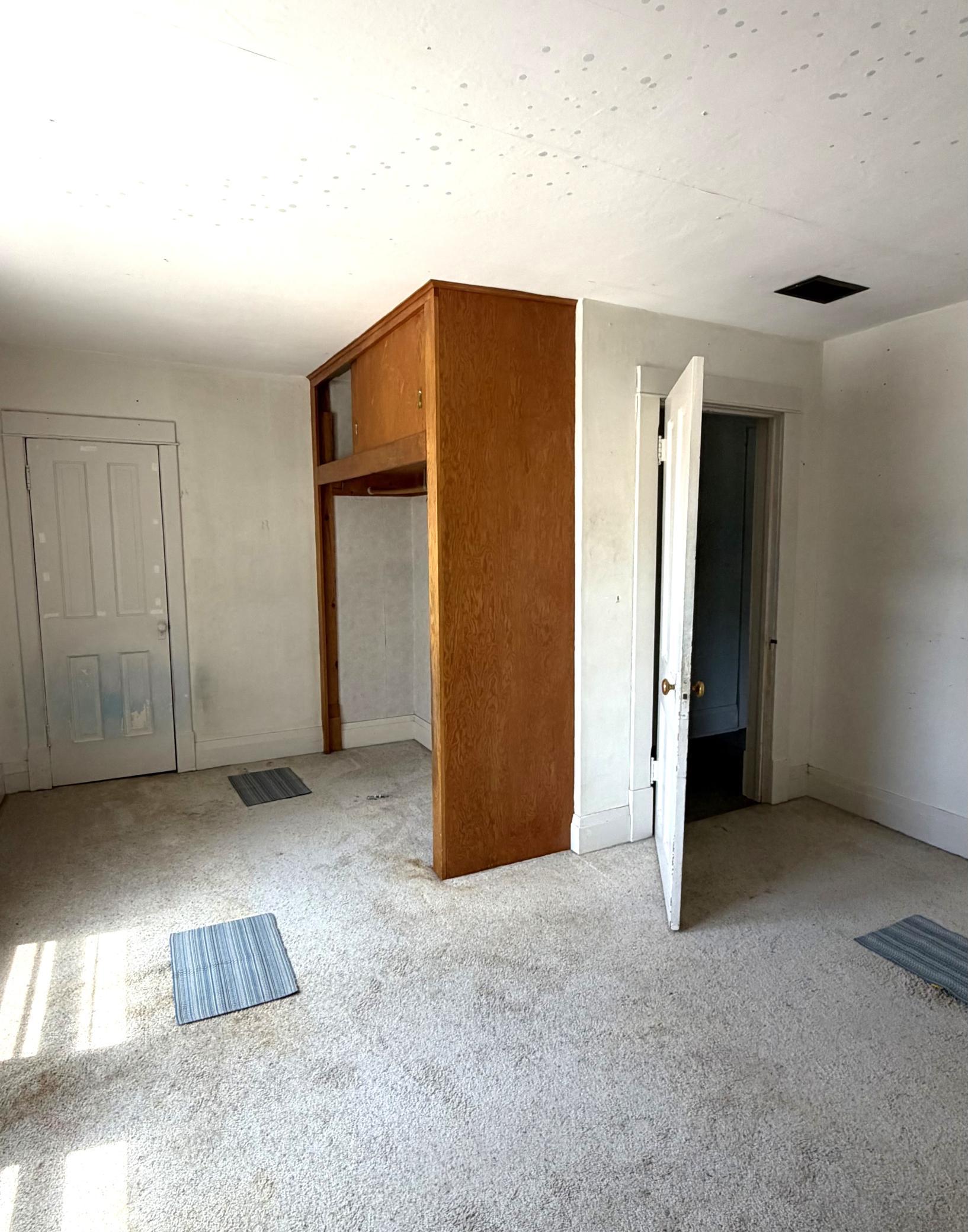 123 E 12th Street Property Photo 23