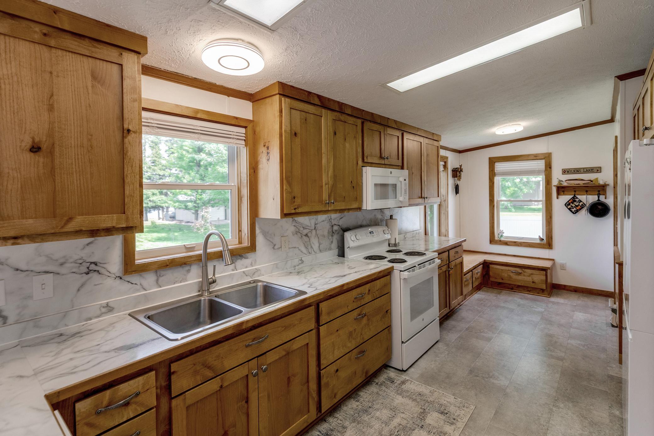42718 303rd Place Property Photo 11