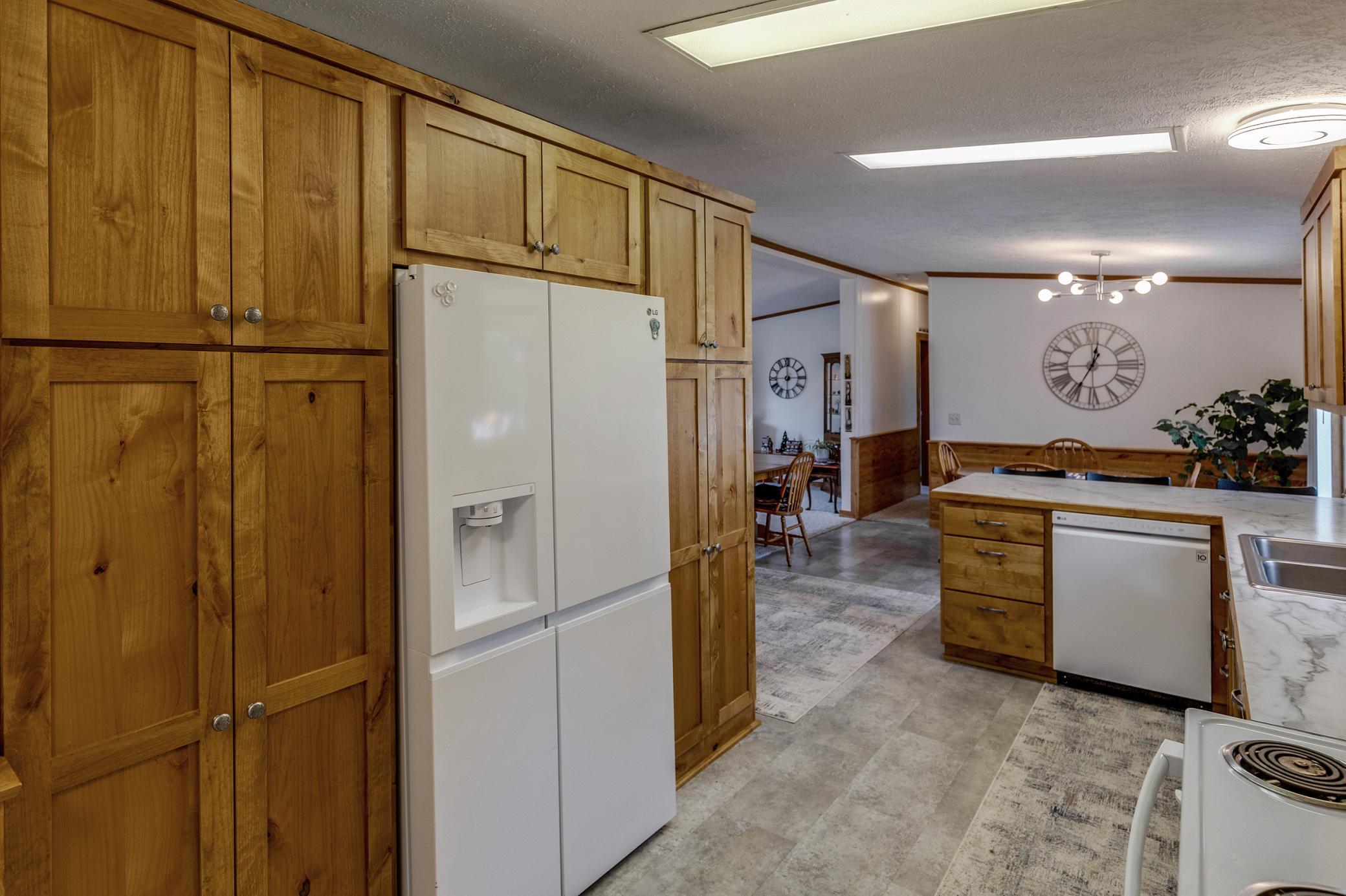 42718 303rd Place Property Photo 13