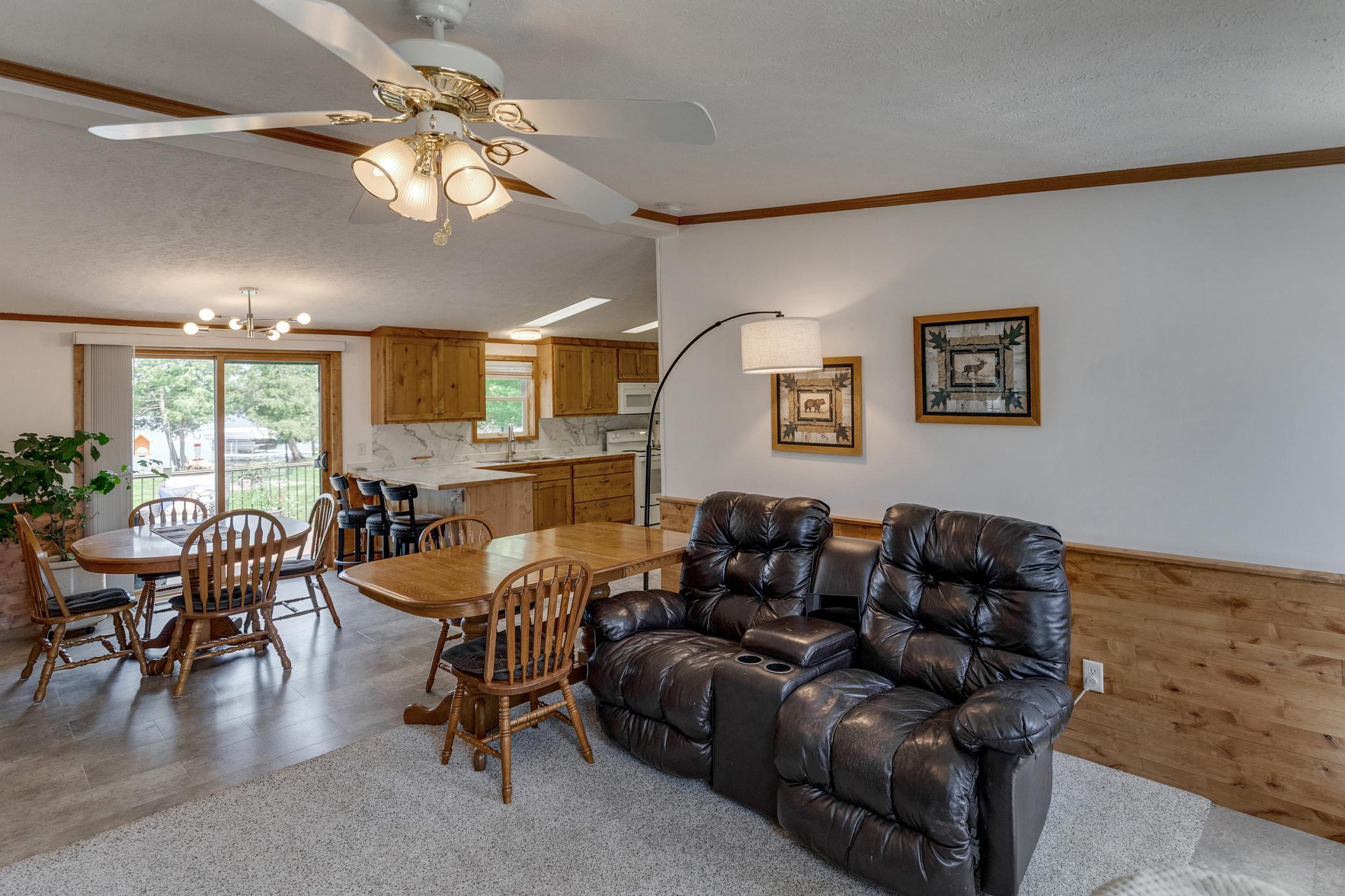 42718 303rd Place Property Photo 17