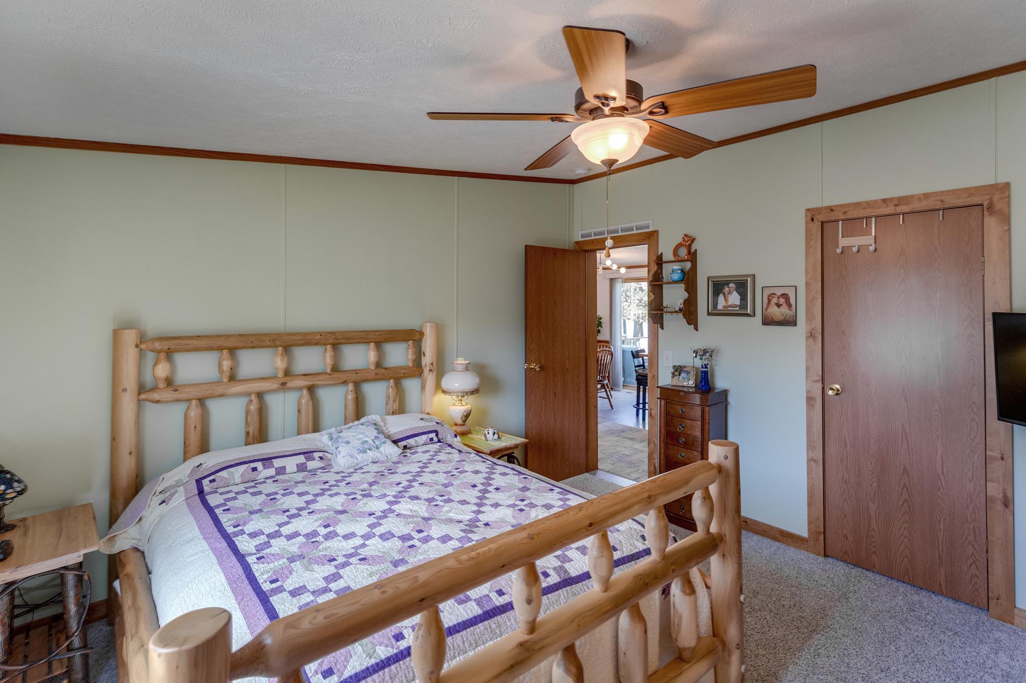 42718 303rd Place Property Photo 20
