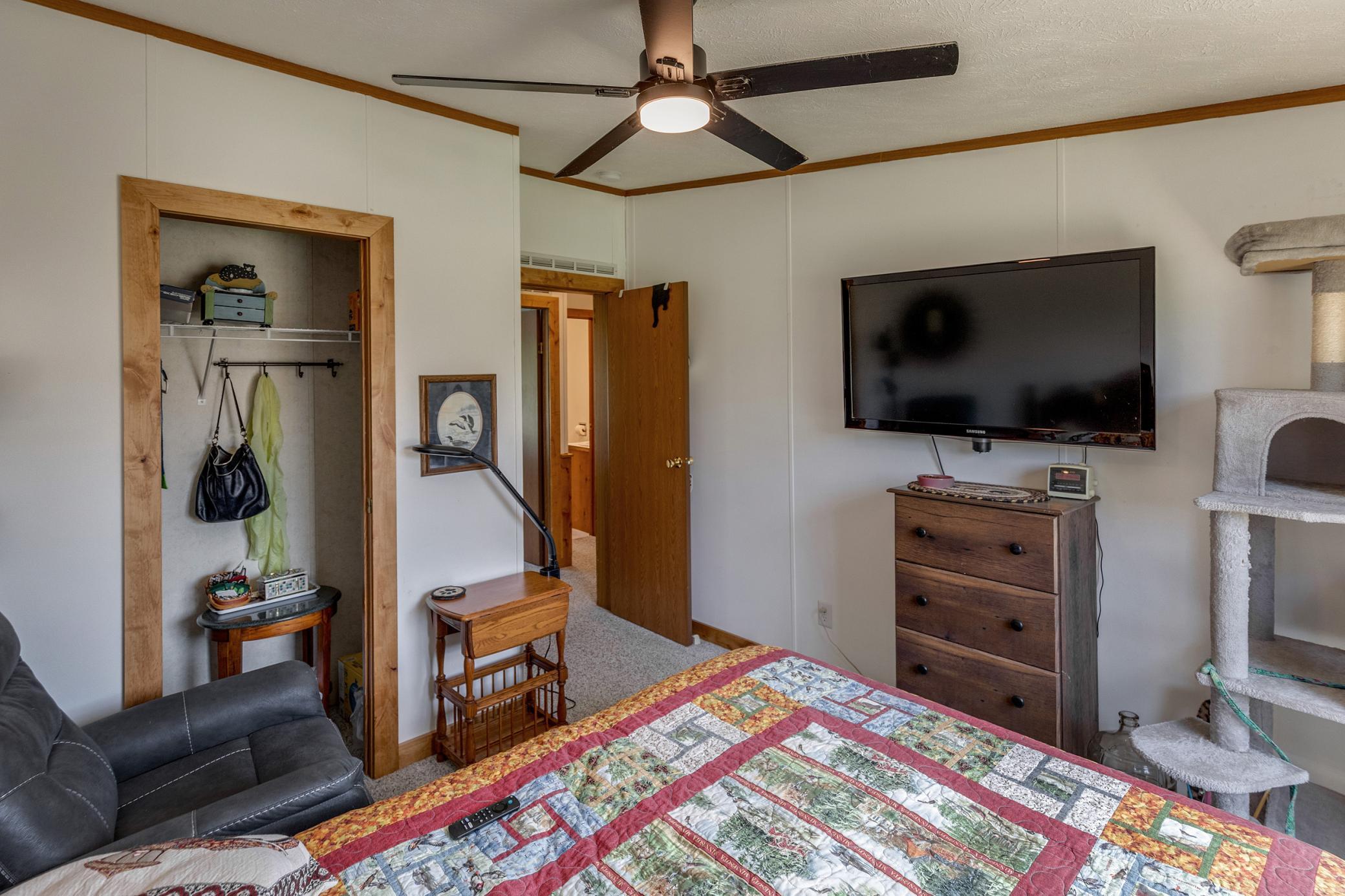 42718 303rd Place Property Photo 26
