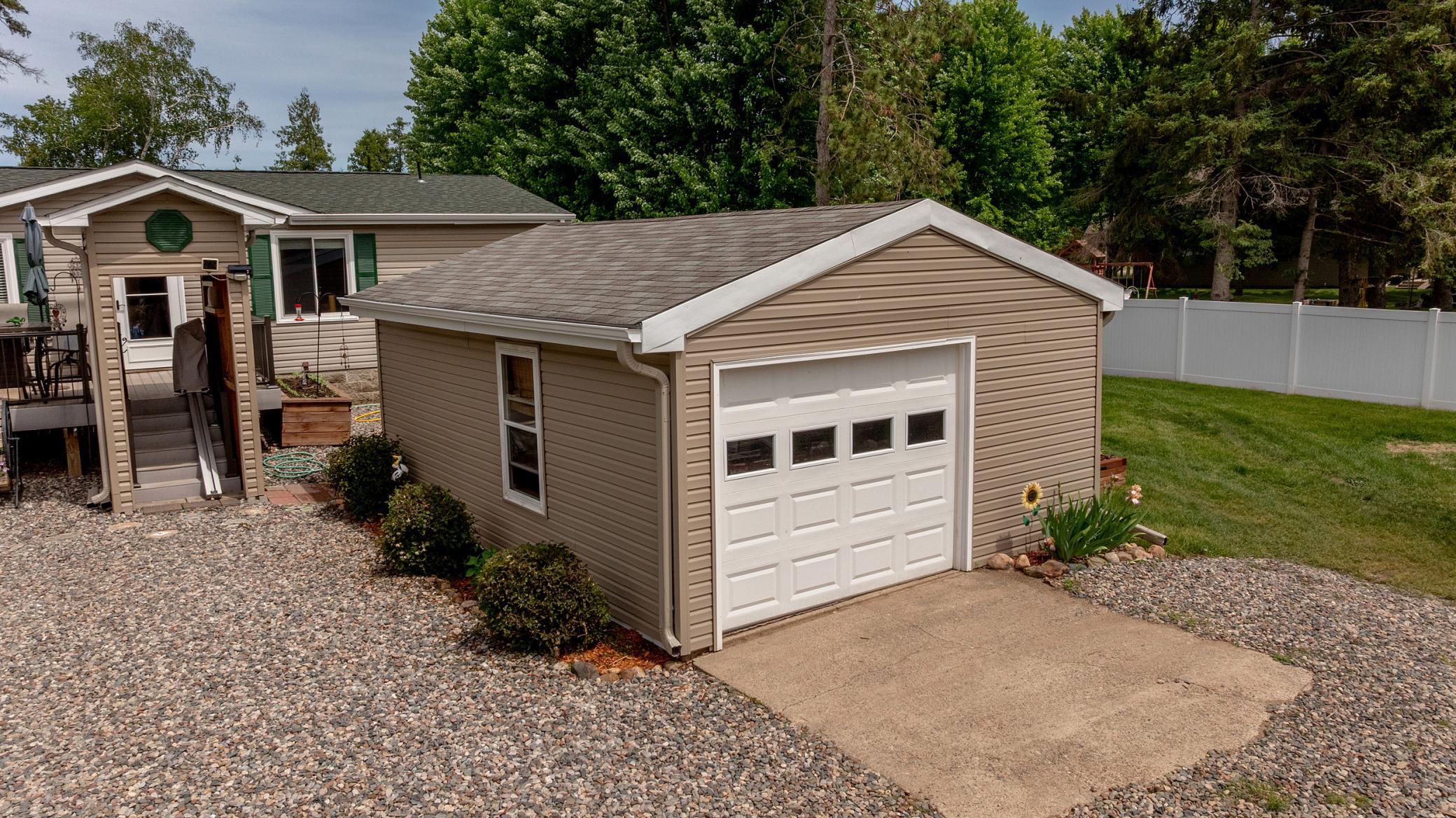 42718 303rd Place Property Photo 34