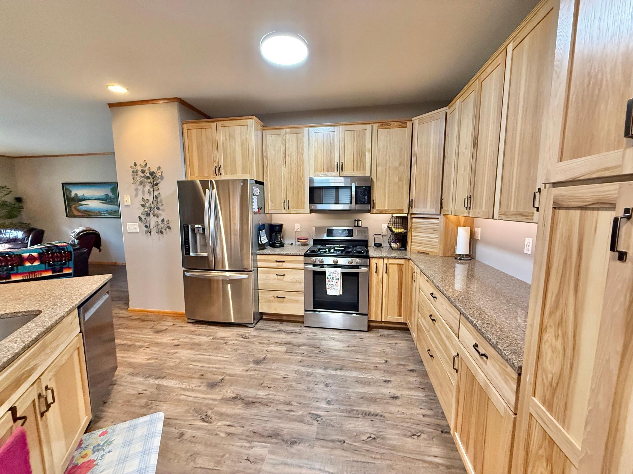 32088 E Round Lake Rd Property Photo 5