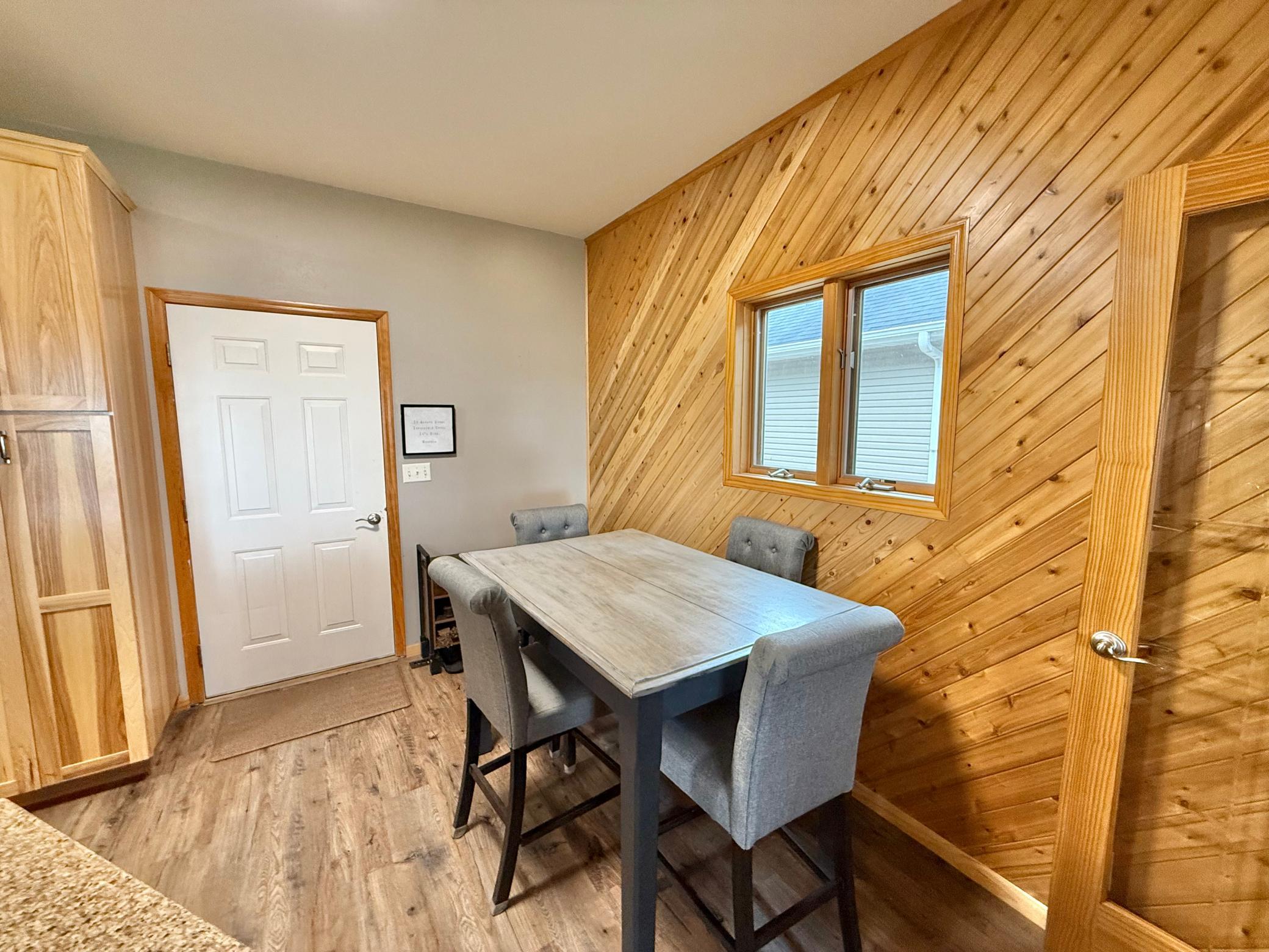 32088 E Round Lake Rd Property Photo 12