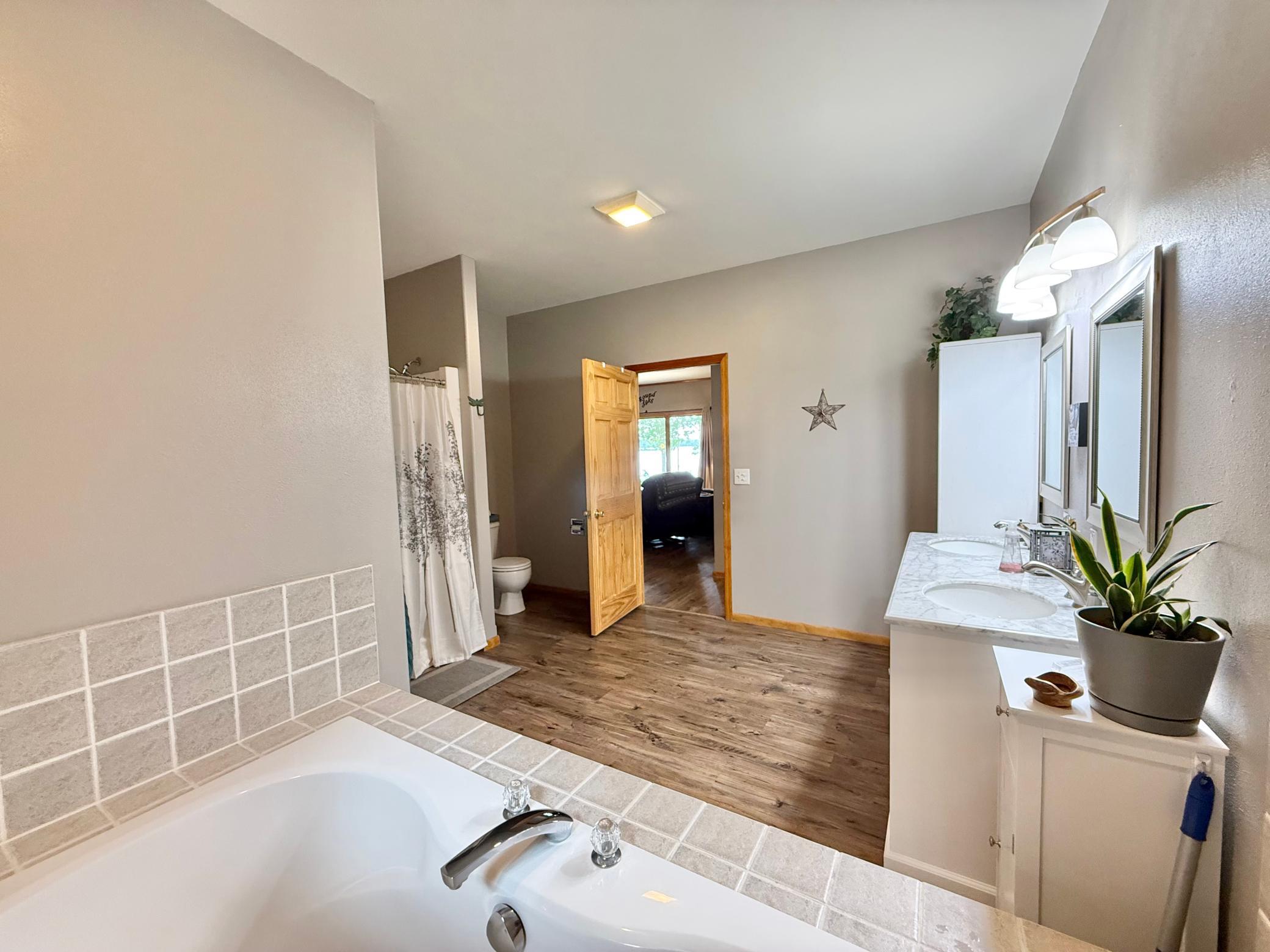 32088 E Round Lake Rd Property Photo 20
