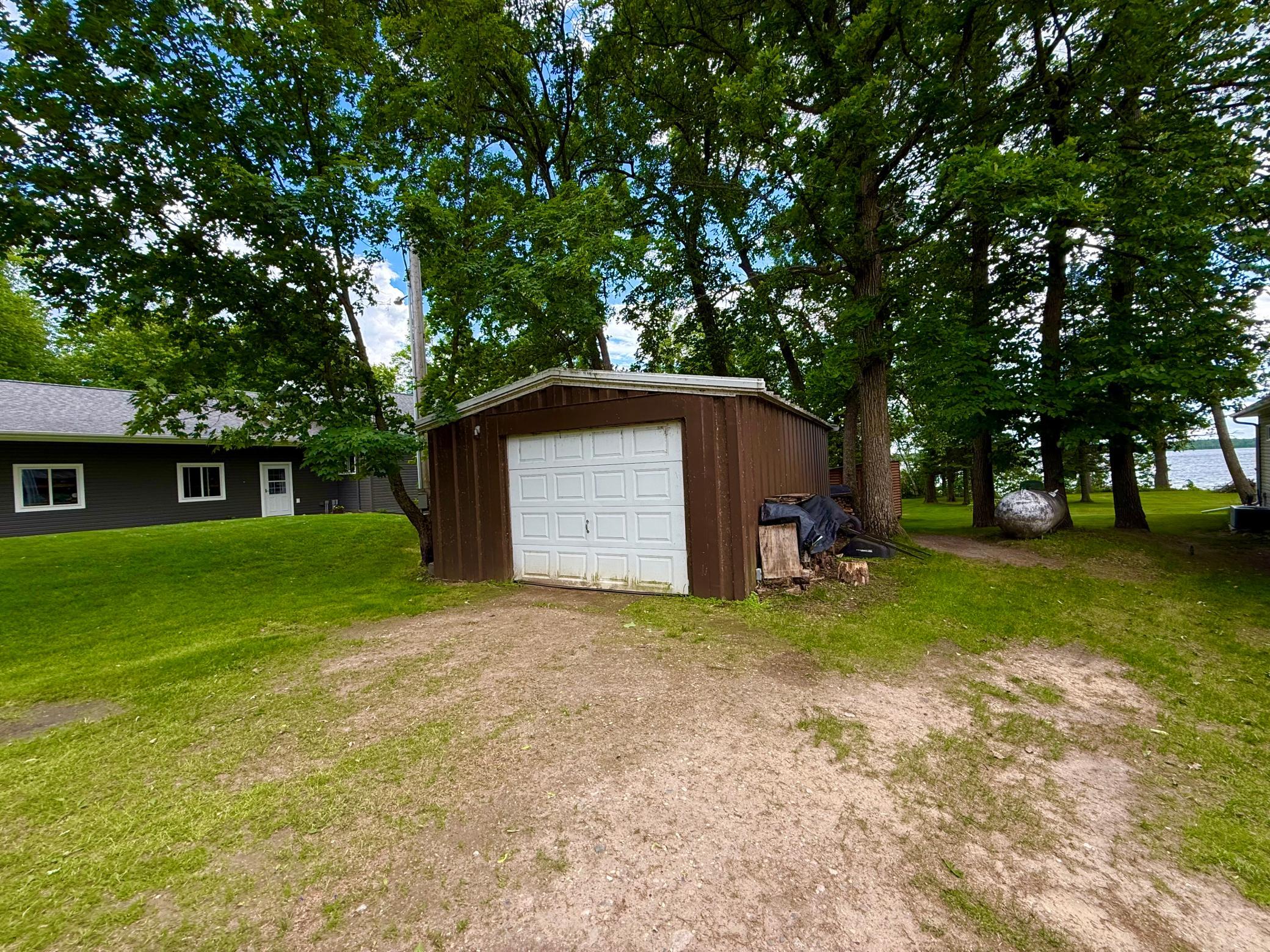 32088 E Round Lake Rd Property Photo 68