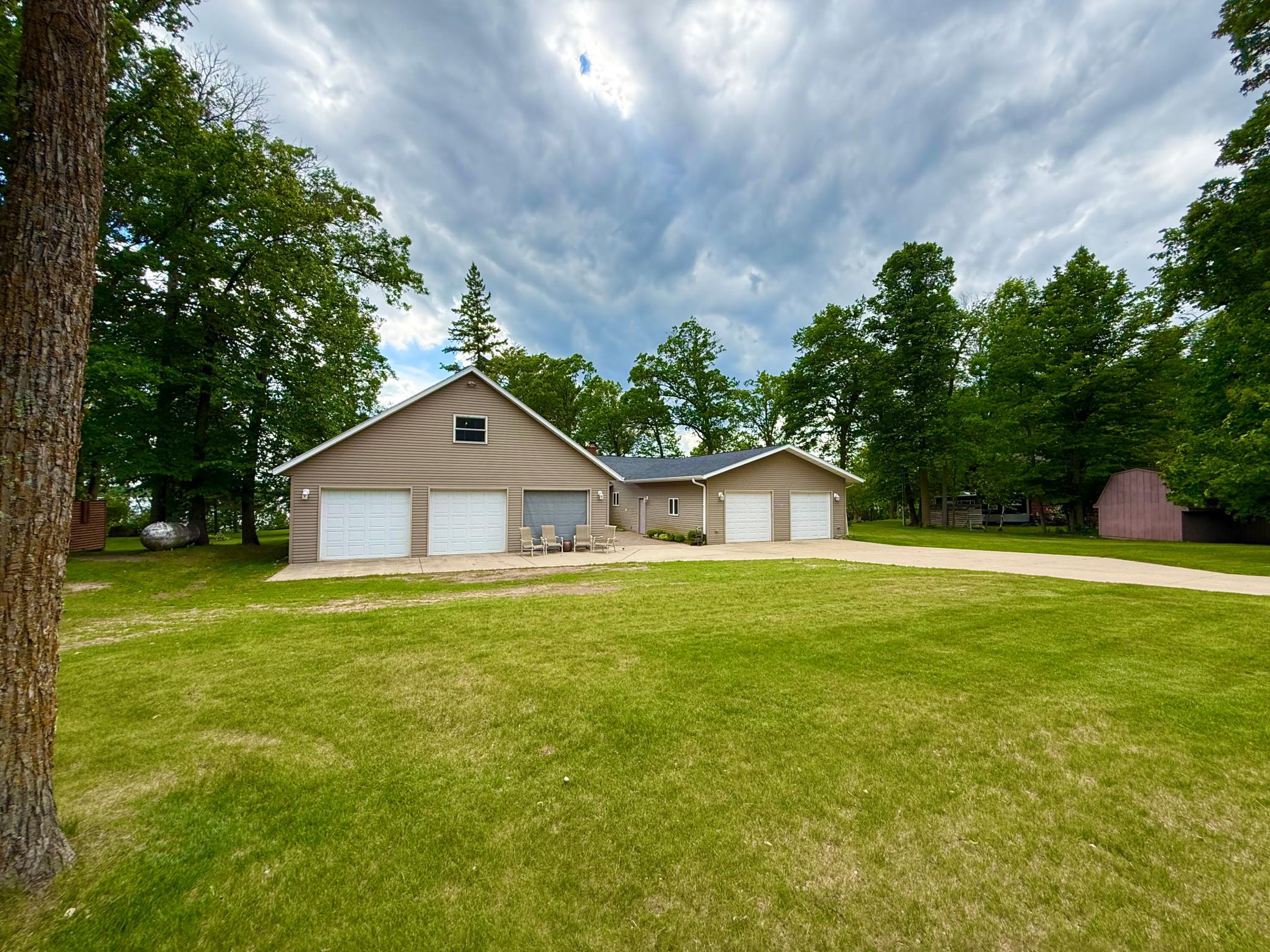 32088 E Round Lake Rd Property Photo 70